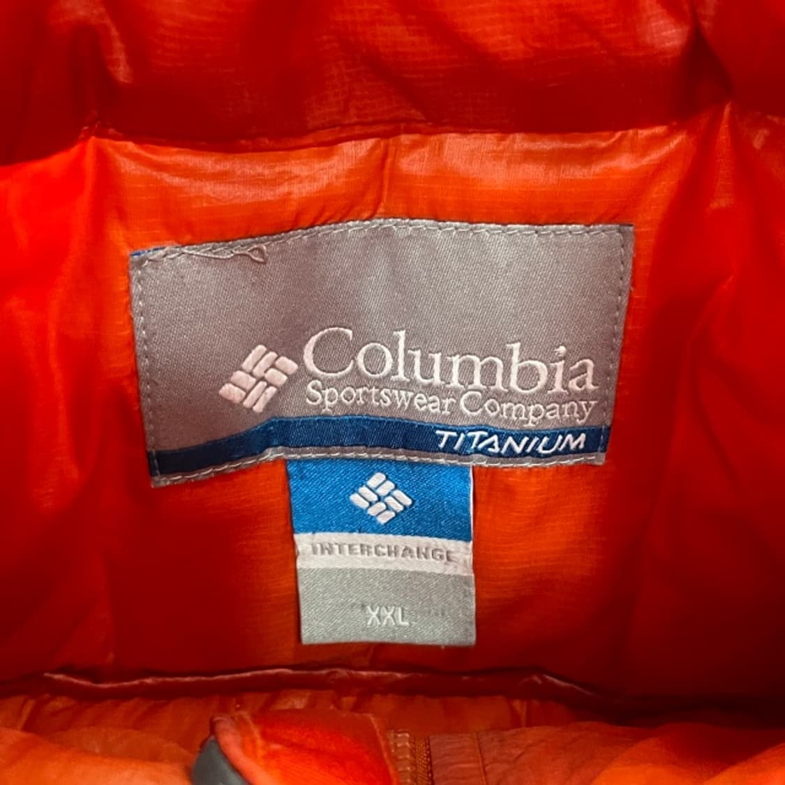 105 콜럼비아 경량패딩  상품이미지3