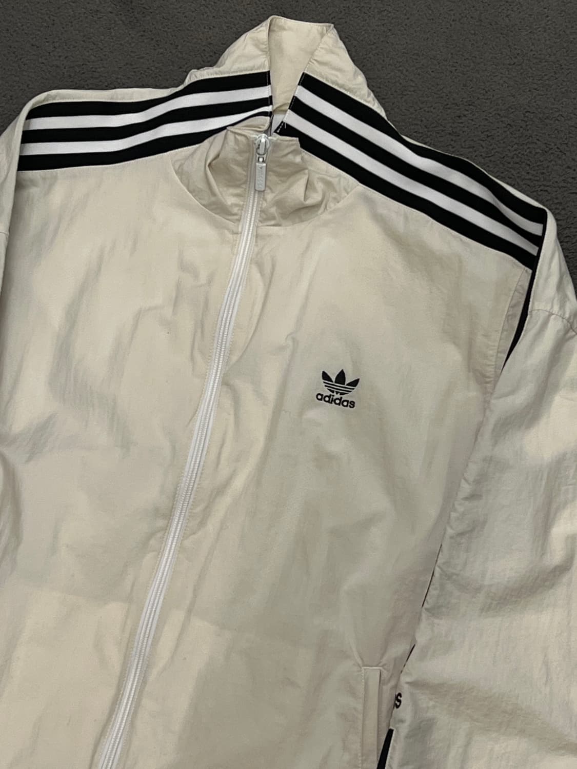 아디다스 윈드 바람막이 처분  상품이미지2