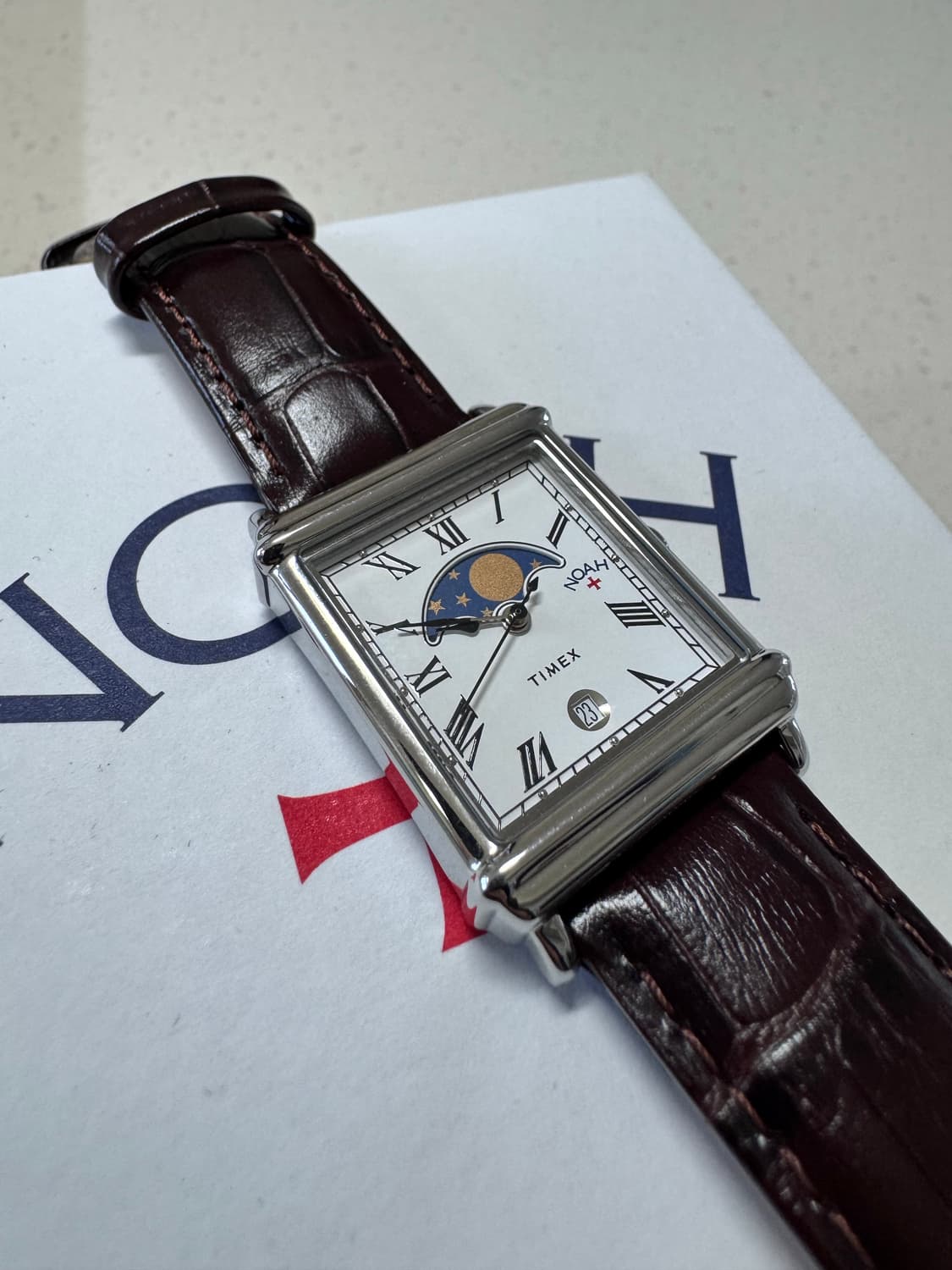 Timex x Noah Moon Phase 37mm 브라운 상품이미지3