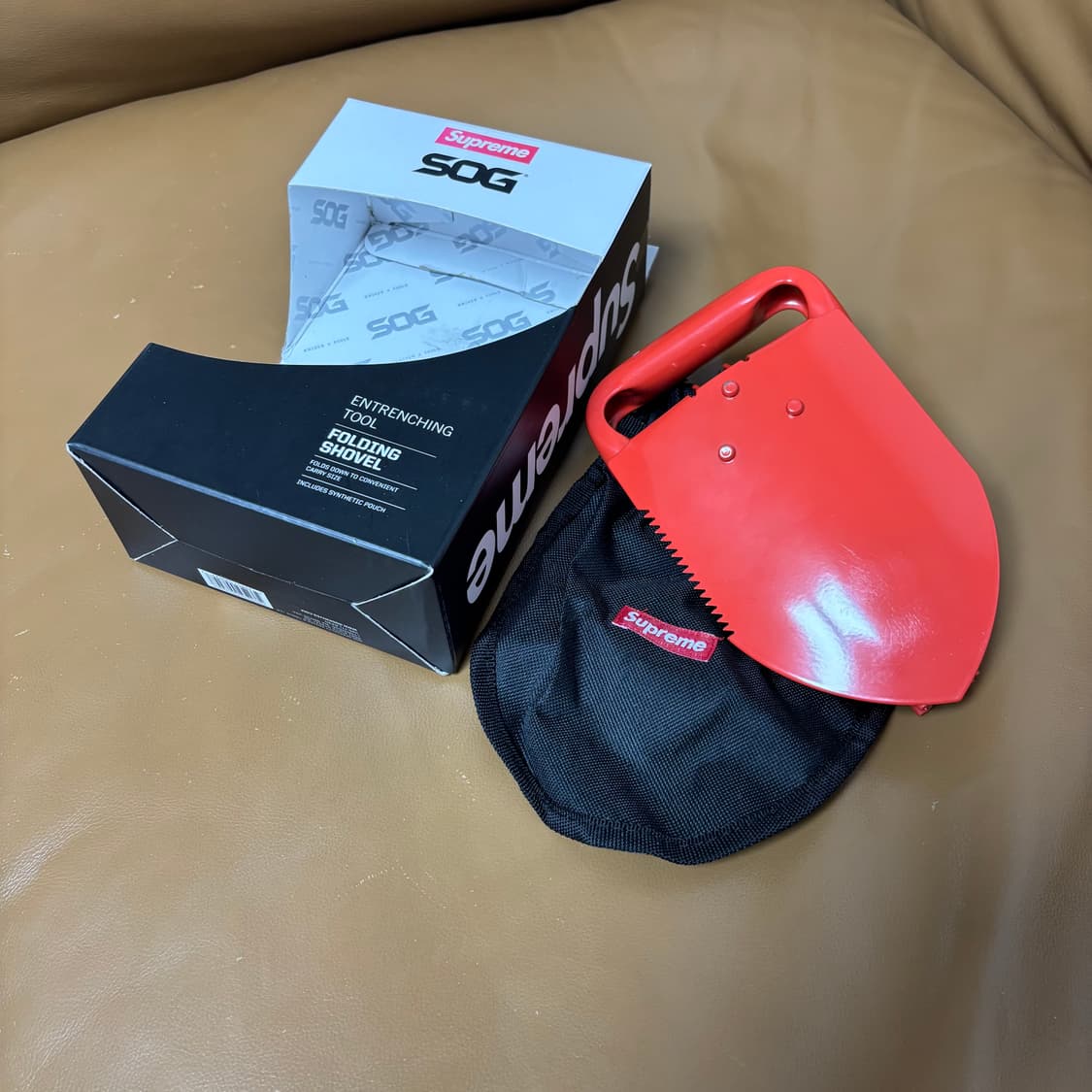 슈프림 SOG 폴딩 삽 상품이미지1