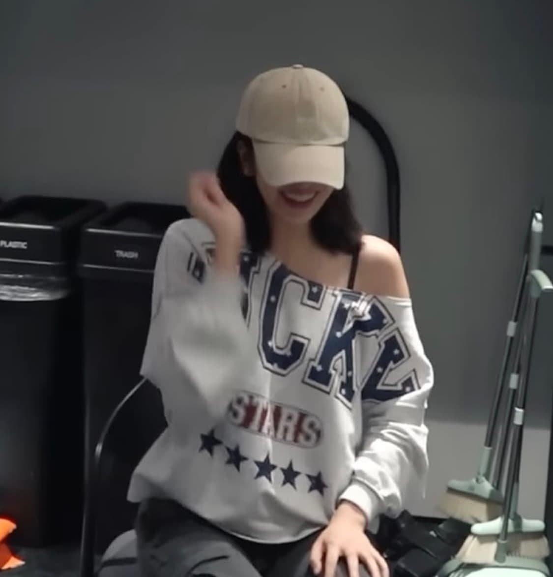 익스파이어드걸 럭키 스타 스웻셔츠 멜란지그레이 상품이미지4