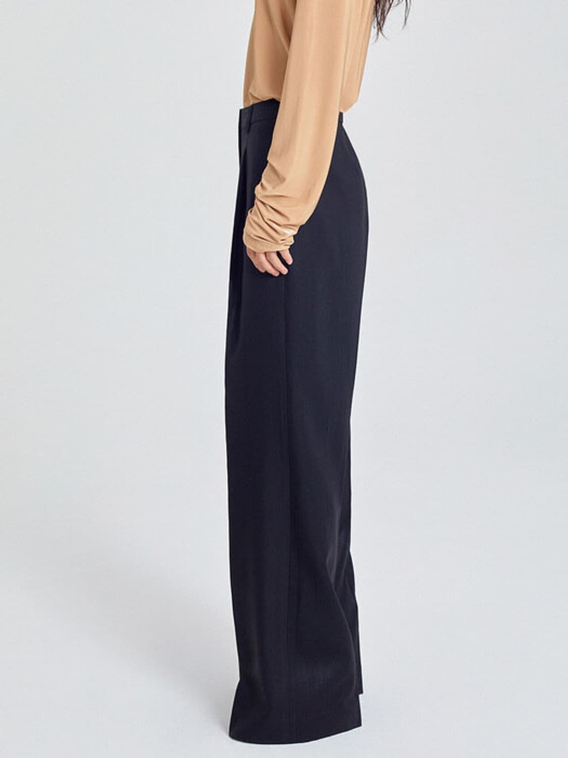 티크 SLEEK BLACK WIDE TUCK-PANTS 상품이미지2