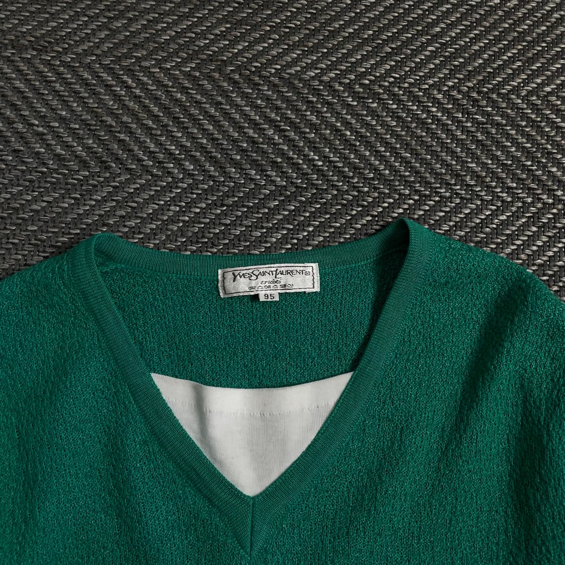 90s 입생로랑 아카이브 YSL 자수로고 미니멀 니트y 4277 상품이미지5