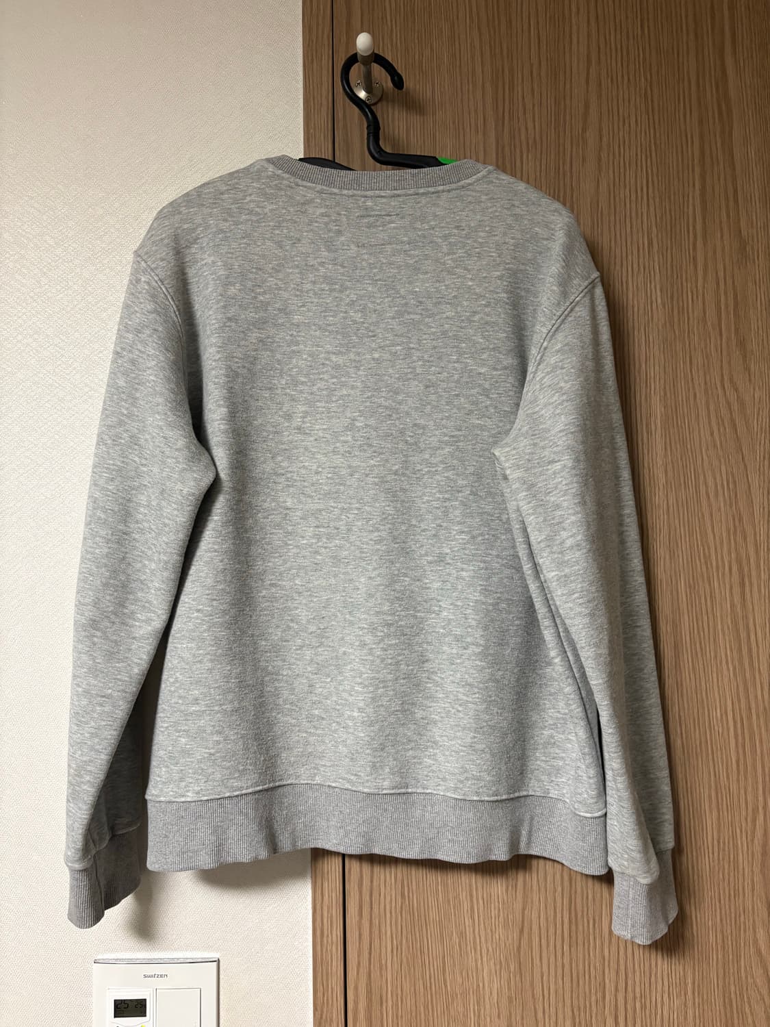 타미힐피거 진스 플래그 로고 맨투맨 그레이 M 상품이미지2