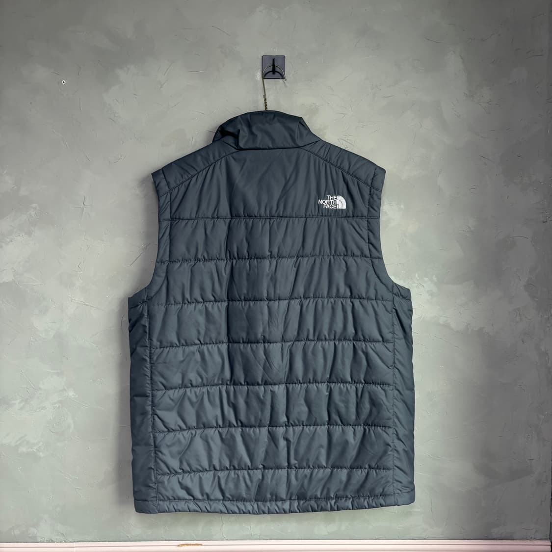 노스페이스 경량패딩 조끼 그레이 상품이미지4