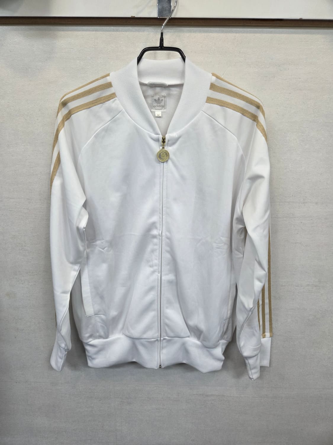 아디다스 빅트레포일 트랙탑 져지 화이트골드 xl 상품이미지1