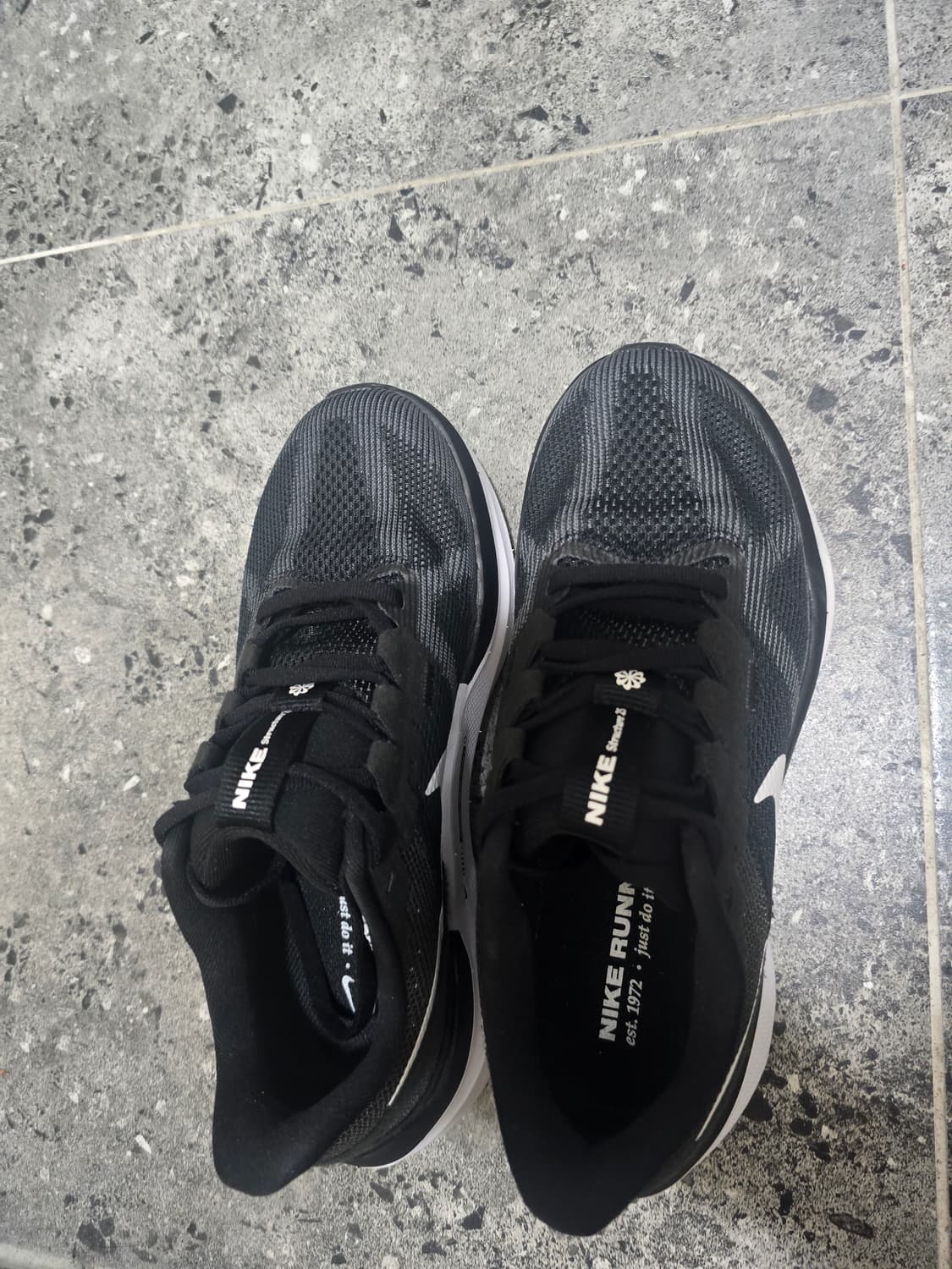 나이키 에어 줌 스트럭처25 블랙 245mm 여성 상품이미지3