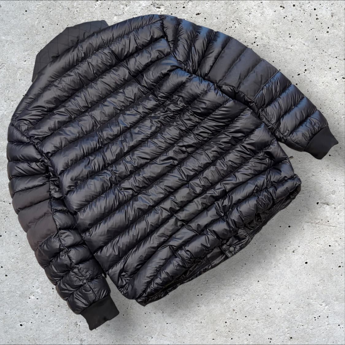 [XL] 몽벨 클래스 다운 블랙 경량 패딩 자켓 B964 상품이미지2