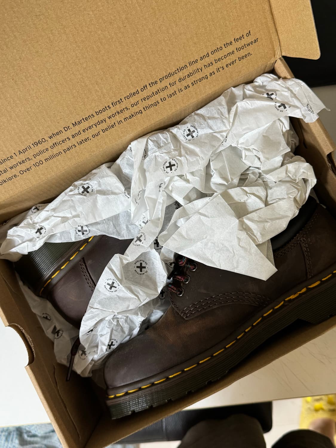 닥터마틴 8053 다크 브라운 크레이지 호스 상품이미지1