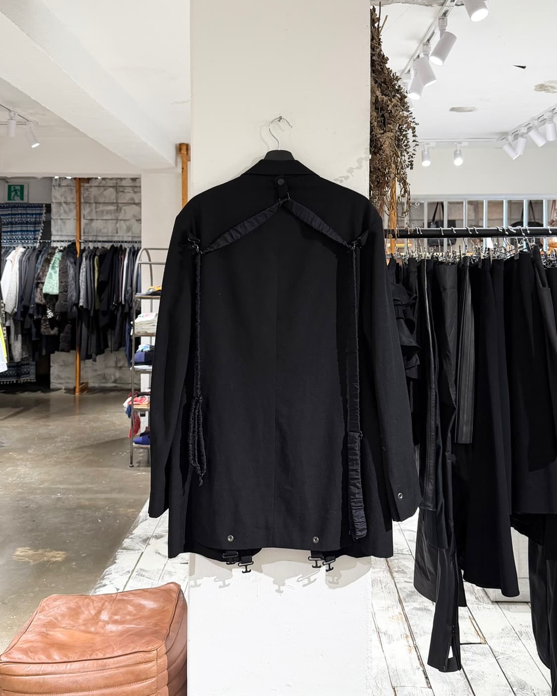 요지 야마모토 뿌르 옴므 블랙 울 개버딘 스트랩 디테일 패널 자켓 상품이미지1