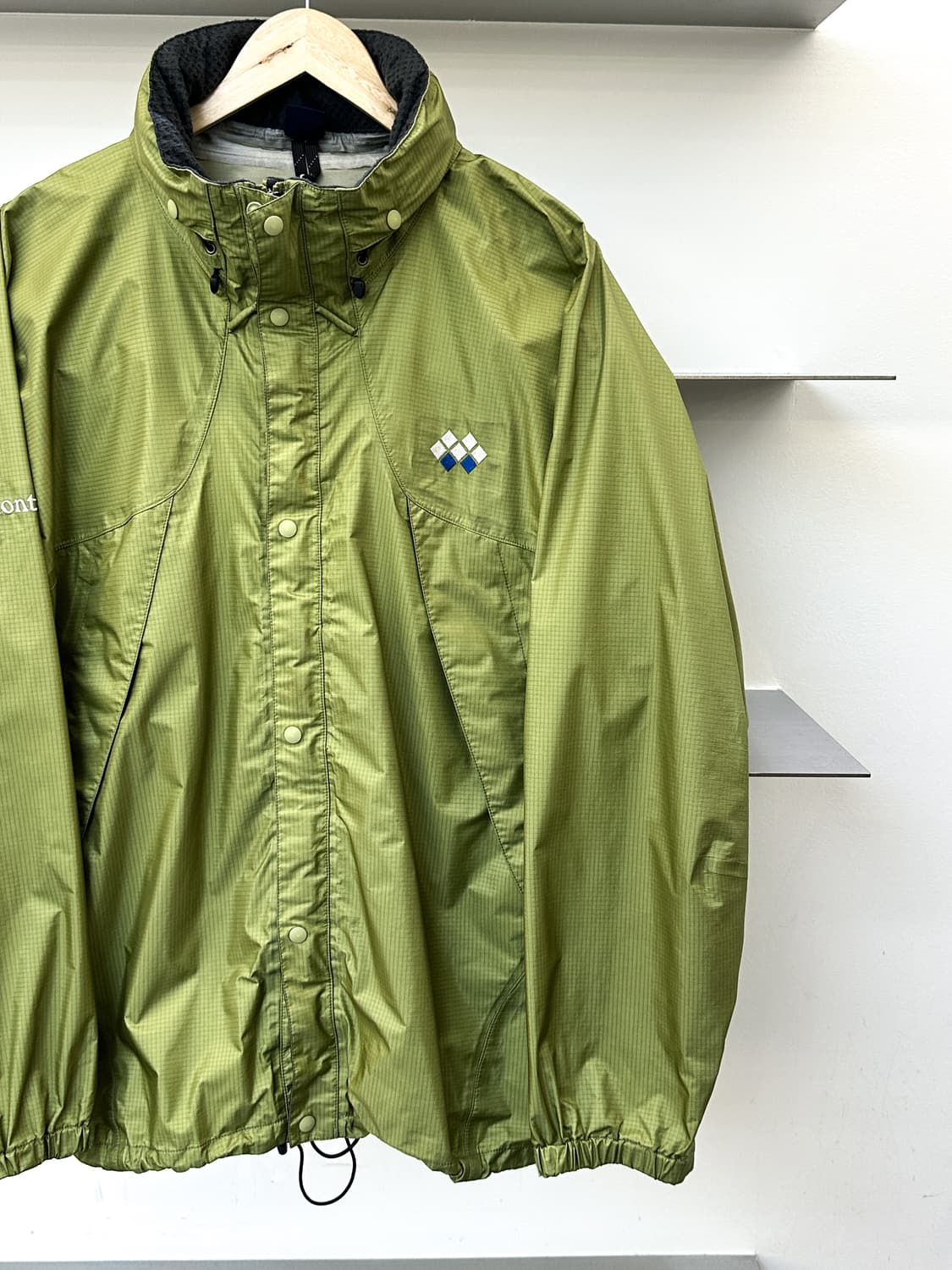 몽벨 90s 제팬 아웃도어 나일론 자켓 상품이미지2