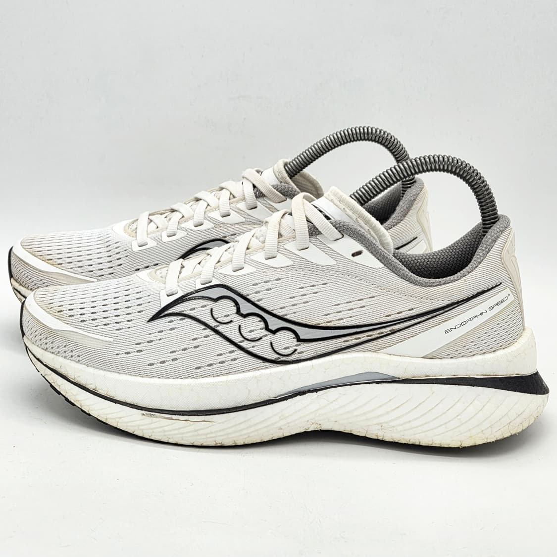  써코니 우먼스 엔돌핀 스피드3 화이트 블랙 (255)  상품이미지1