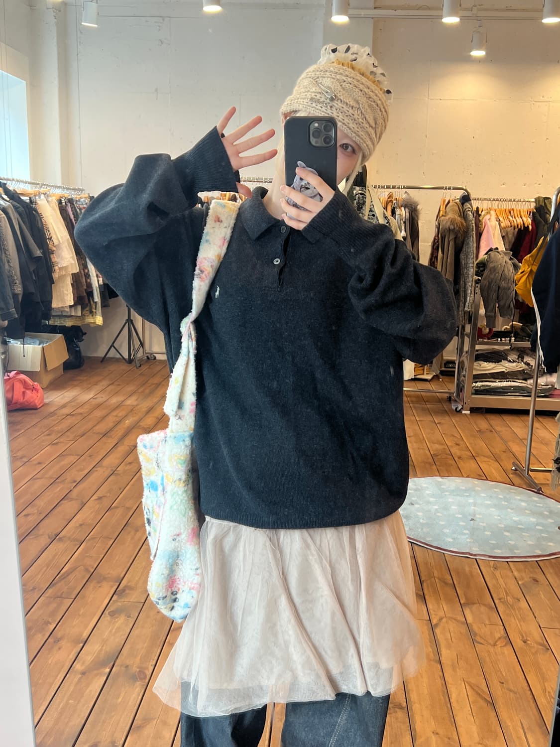 폴로 차콜 카라 니트 상품이미지1