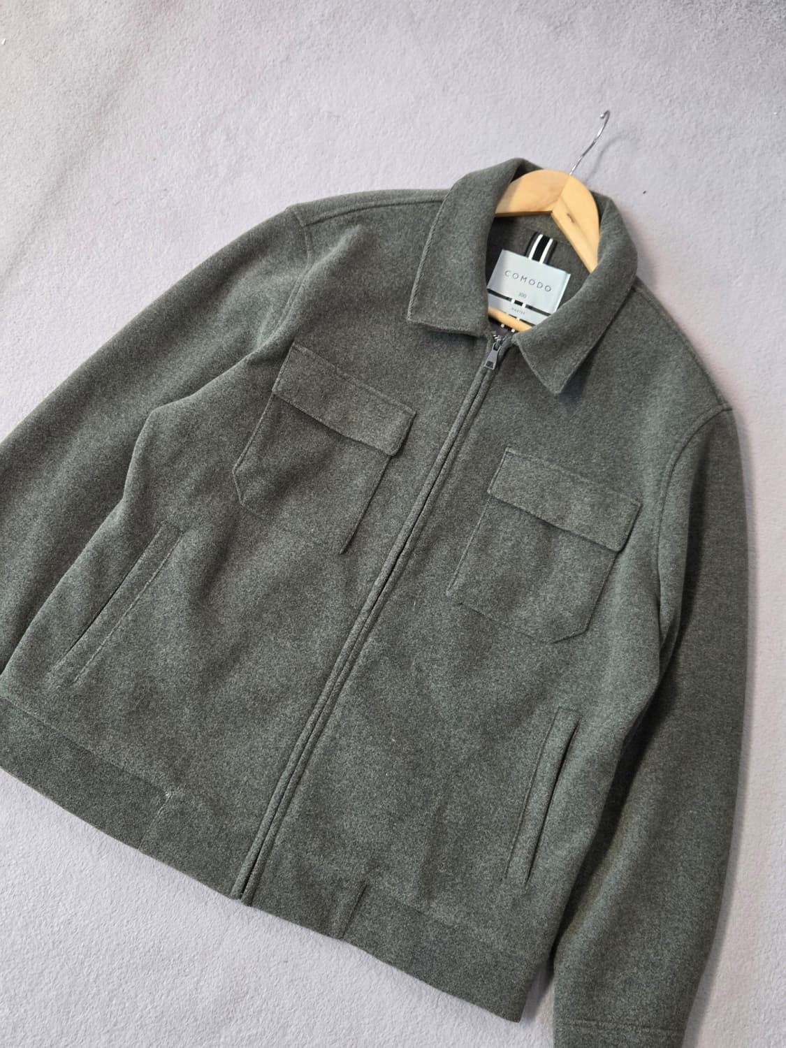 (100)
COMODO(코모도) 봄버 블루종자켓 남
 상품이미지1