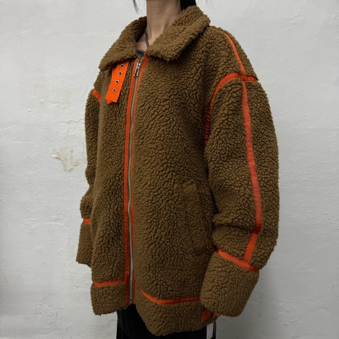 빔즈(BEAMS) 브라운컬러 폴리 덤블 보아 B-3 자켓 상품이미지3