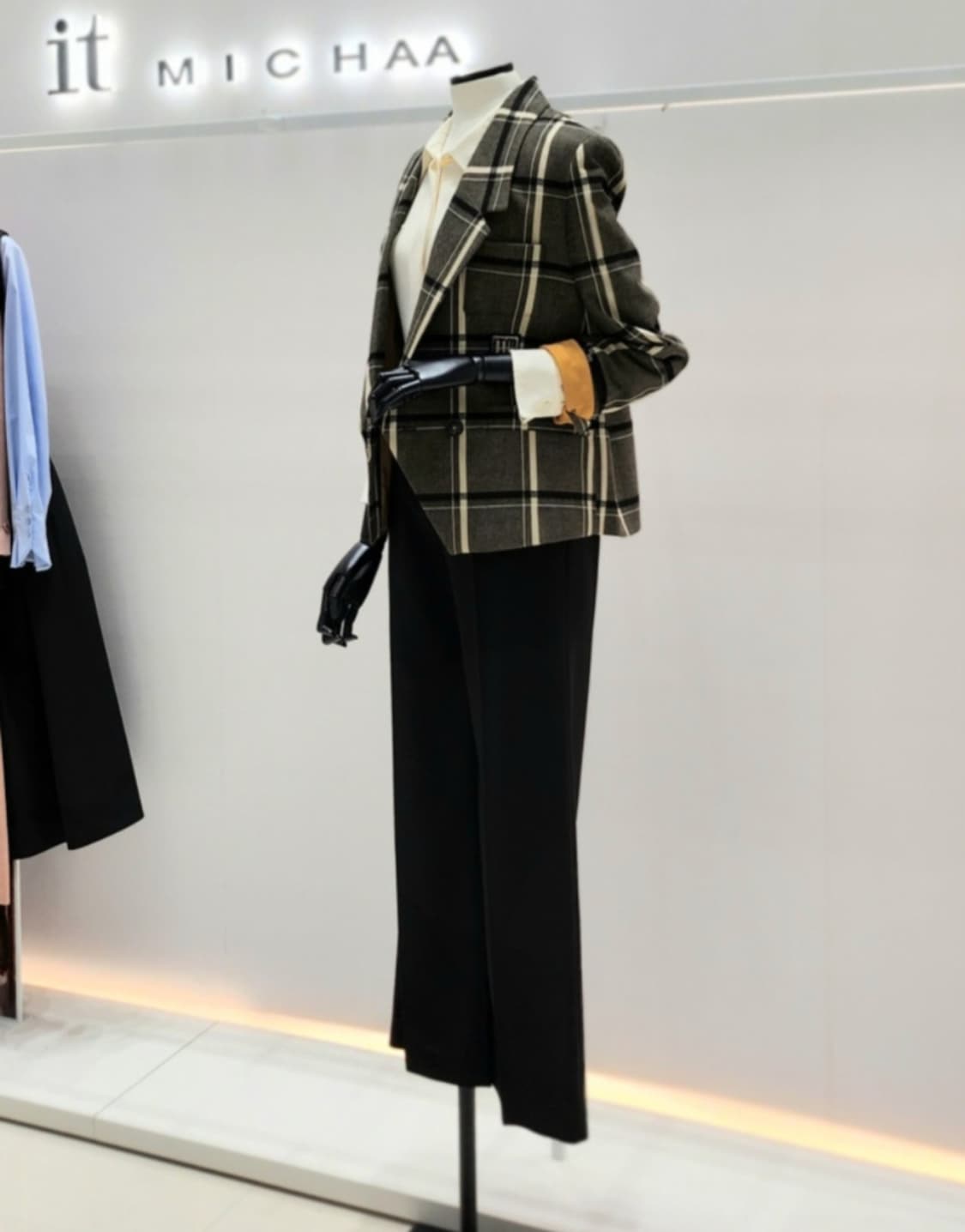 잇미샤  백버튼 체크자켓 55사이즈 상품이미지5