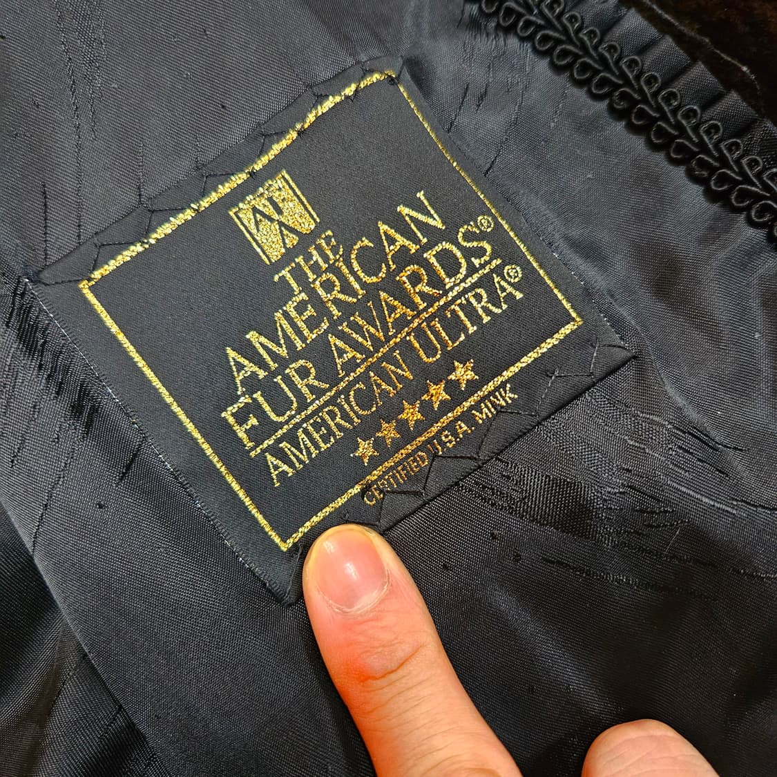 진도모피(JINDO) 다크 브라운 통 밍크 코트 베스트 + 모피 머플러 상품이미지8