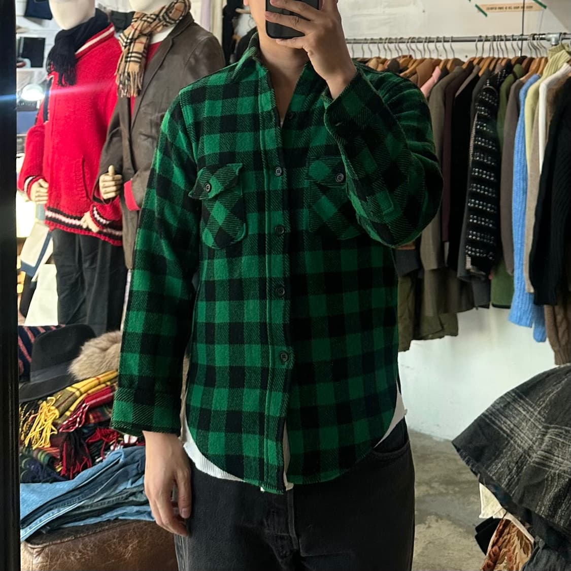 (착용컷) 80's WOOLRICH 버팔로 울 체크 셔츠 (95-98) 상품이미지2