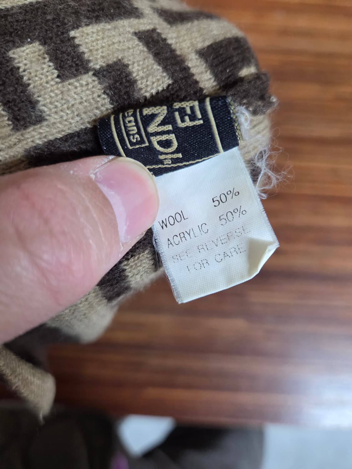 펜디 올드스쿨 멀티로고 울 비니 프리 상품이미지4