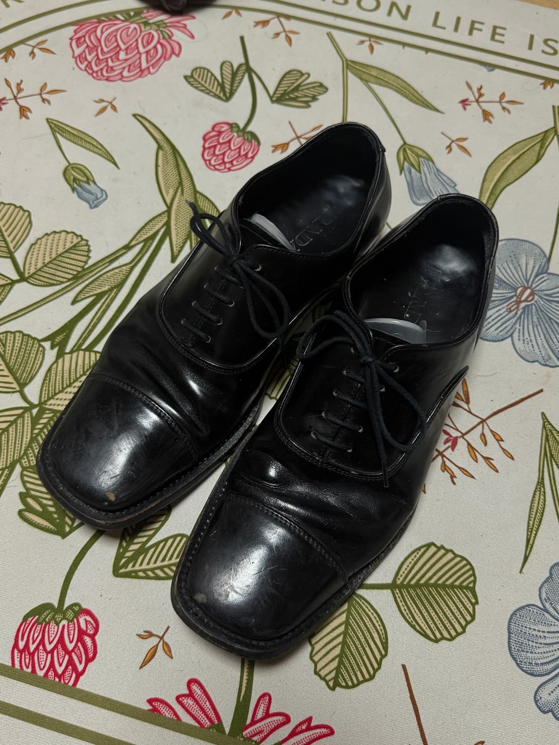 프라다 스퀘어토 더비슈즈 상품이미지4