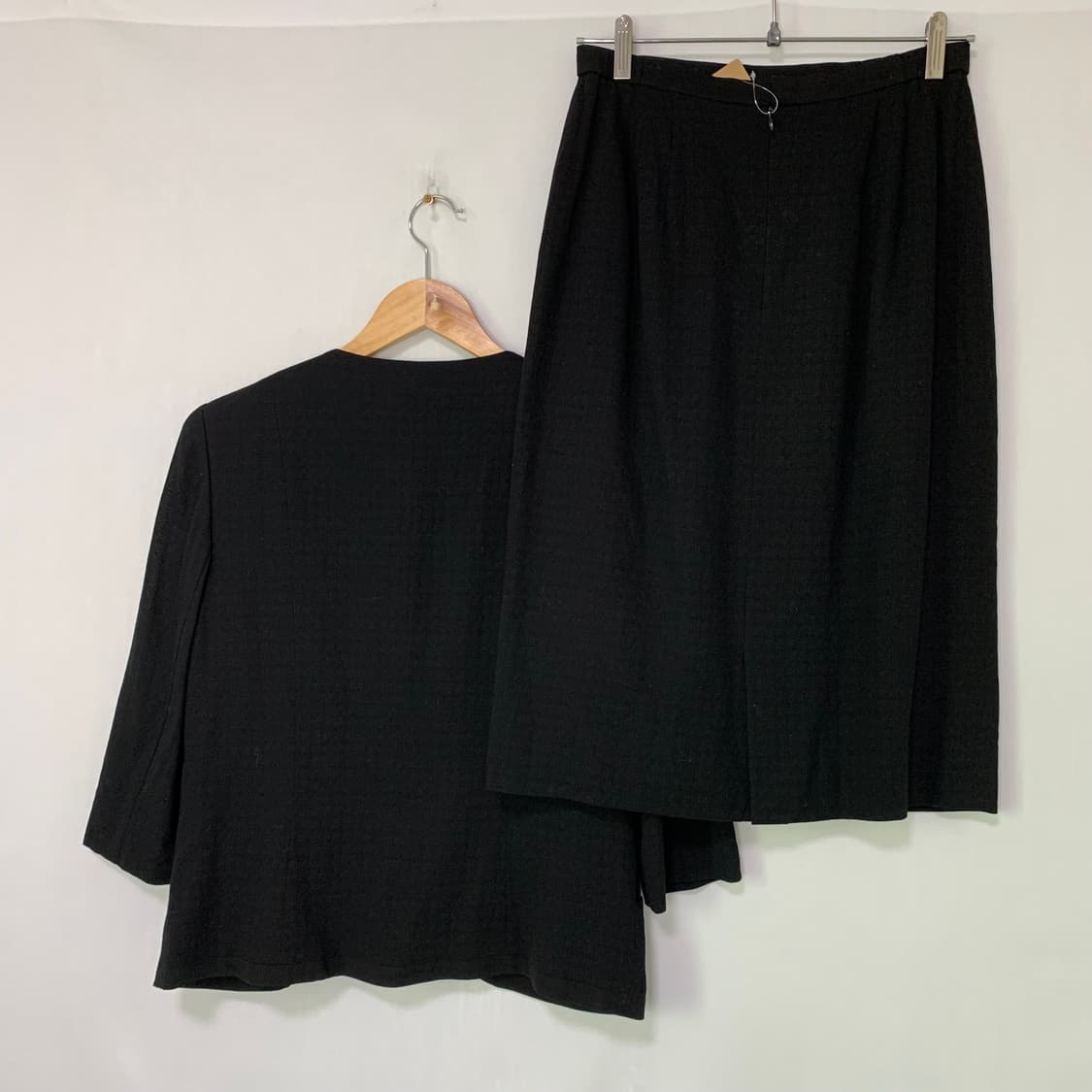 까르벵 노카라 블레이저 자켓 미디 스커트 투피스 정장 셋업 블랙 상품이미지4