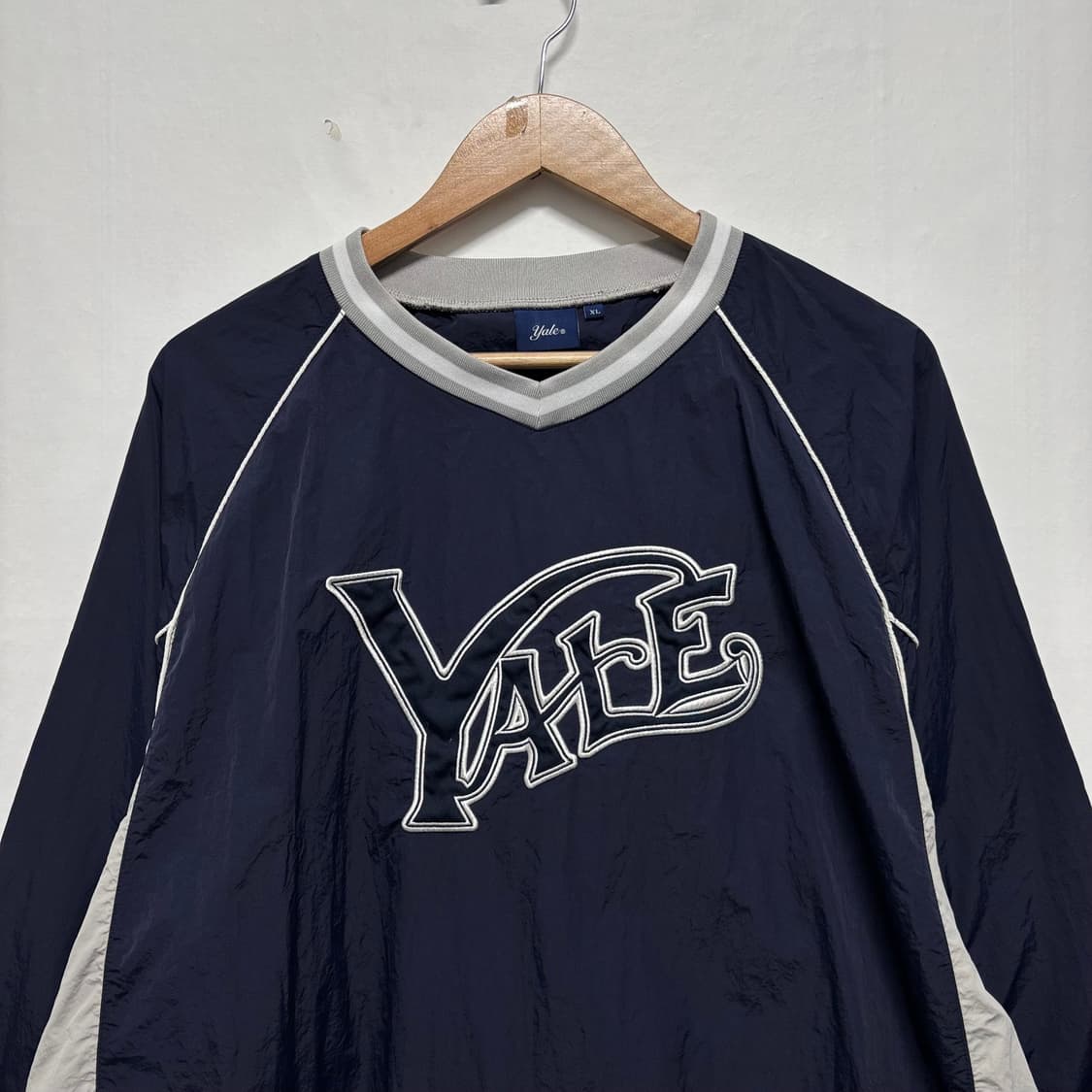예일 네이비 빅로고 웜업 상품이미지2