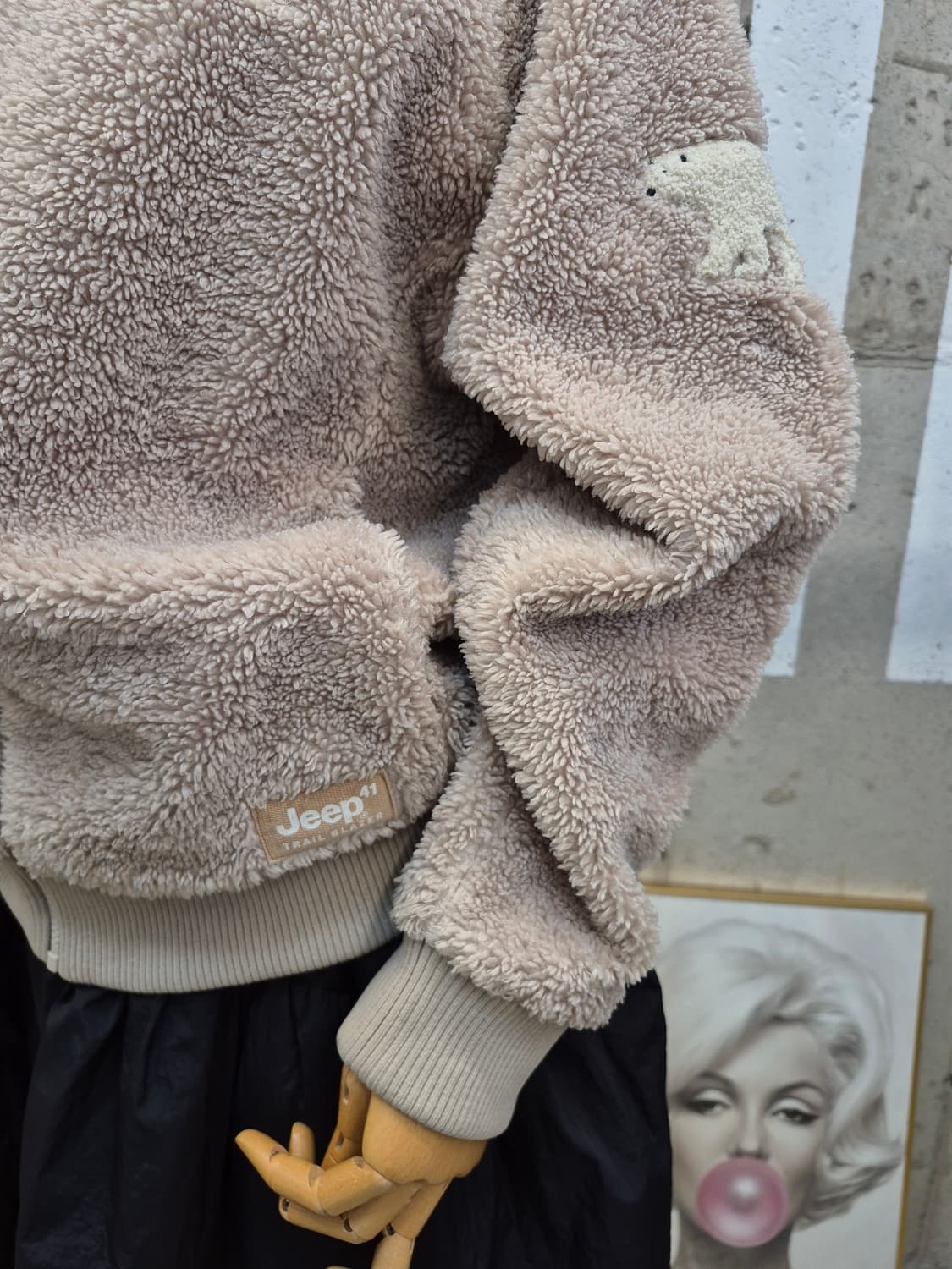 Jeep 베이지색 뽀글이 후드 집업 상품이미지3