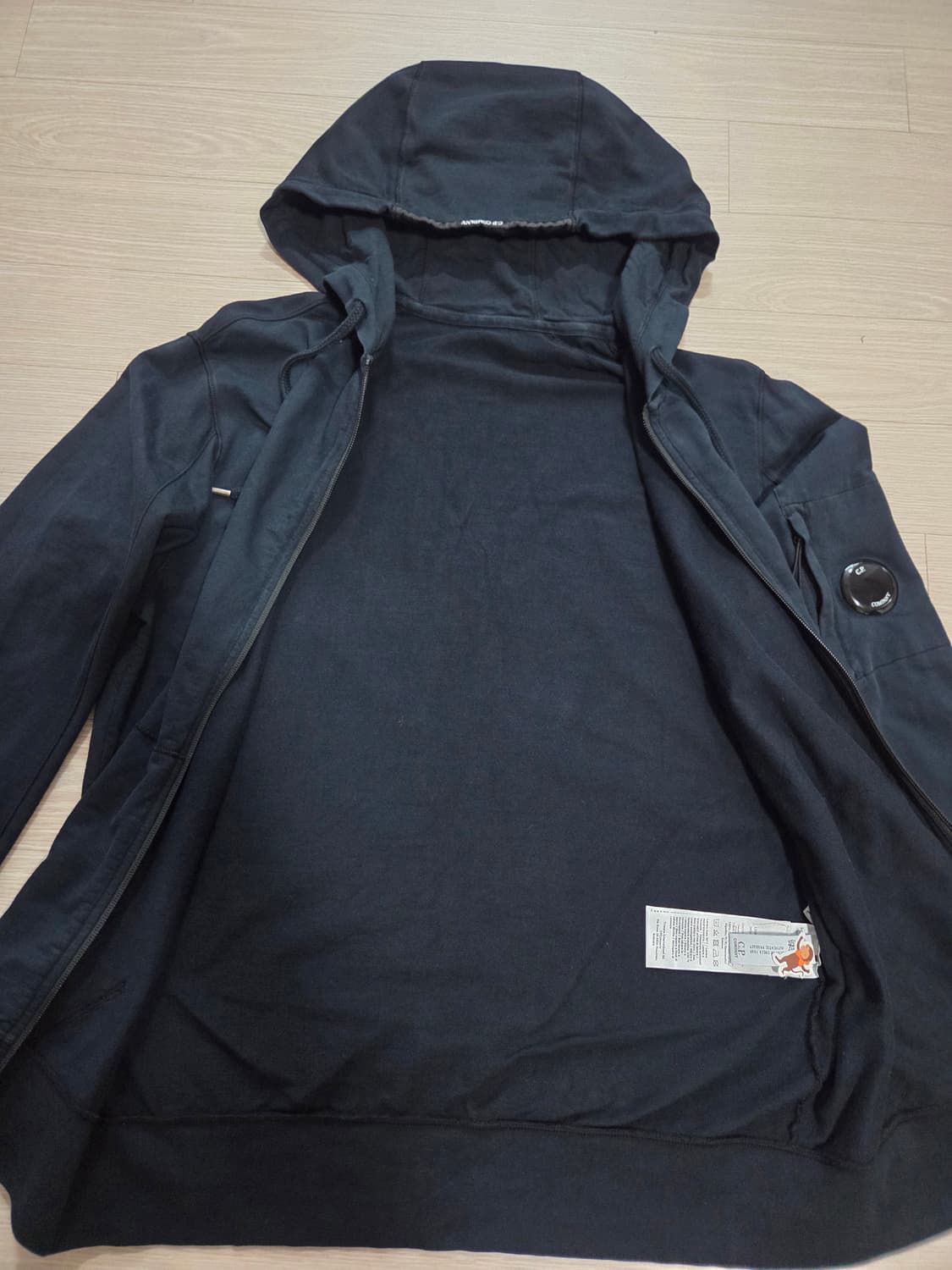 C.P컴퍼니 렌즈와펜 후드집업(블랙 L) 상품이미지5