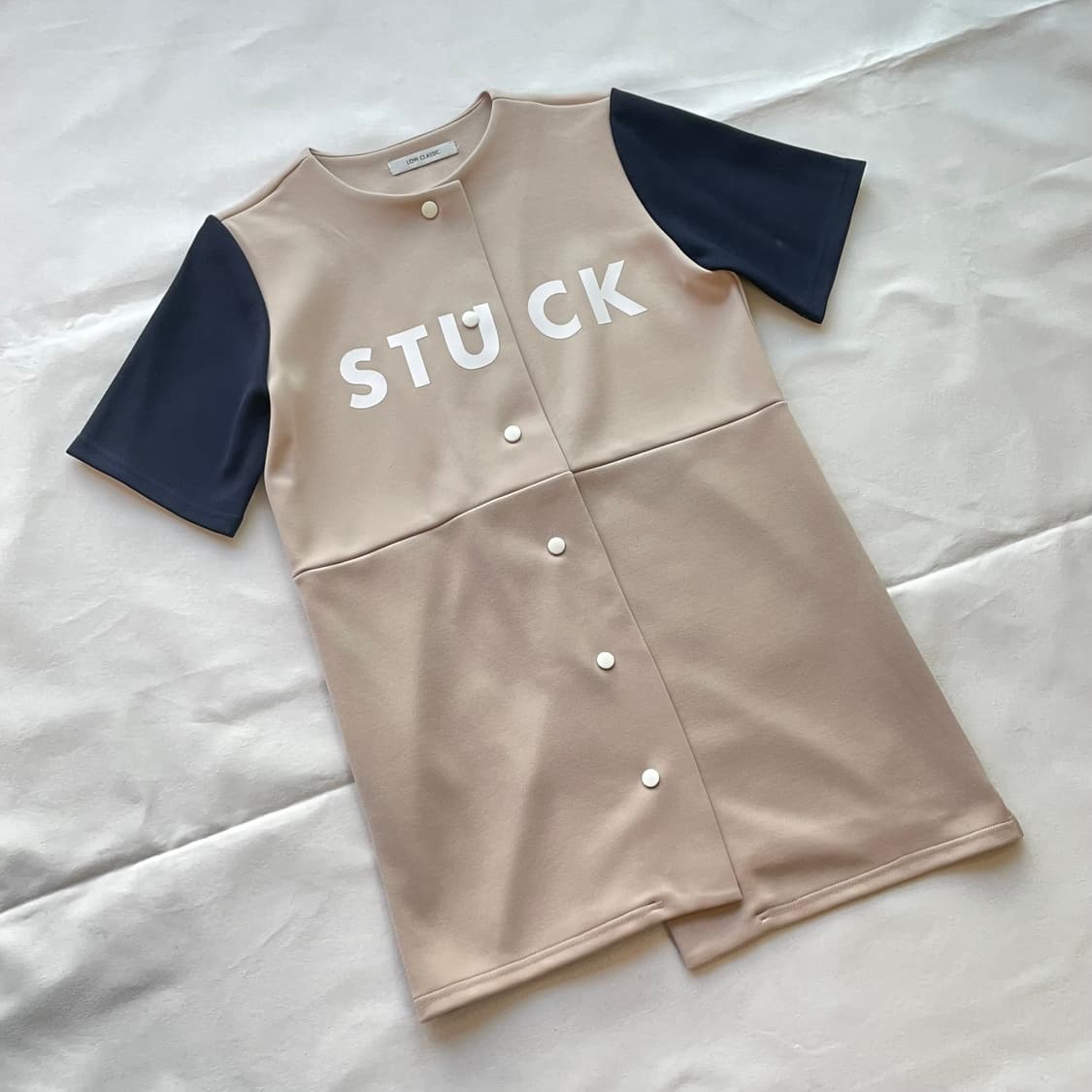 로우클래식 LOW CLASSIC STUCK 레터링 자켓 원피스 반팔 상품이미지3