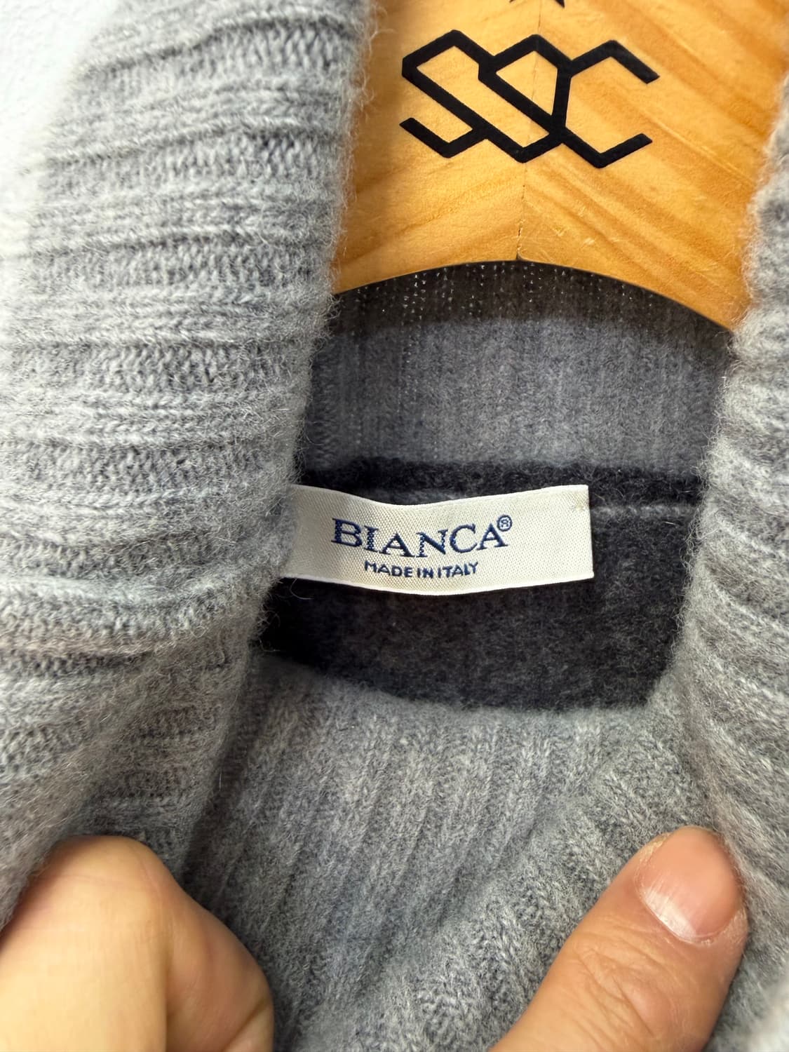 정품) 비앙카 이태리 캐시미어 터틀넥 니트 55 상품이미지6