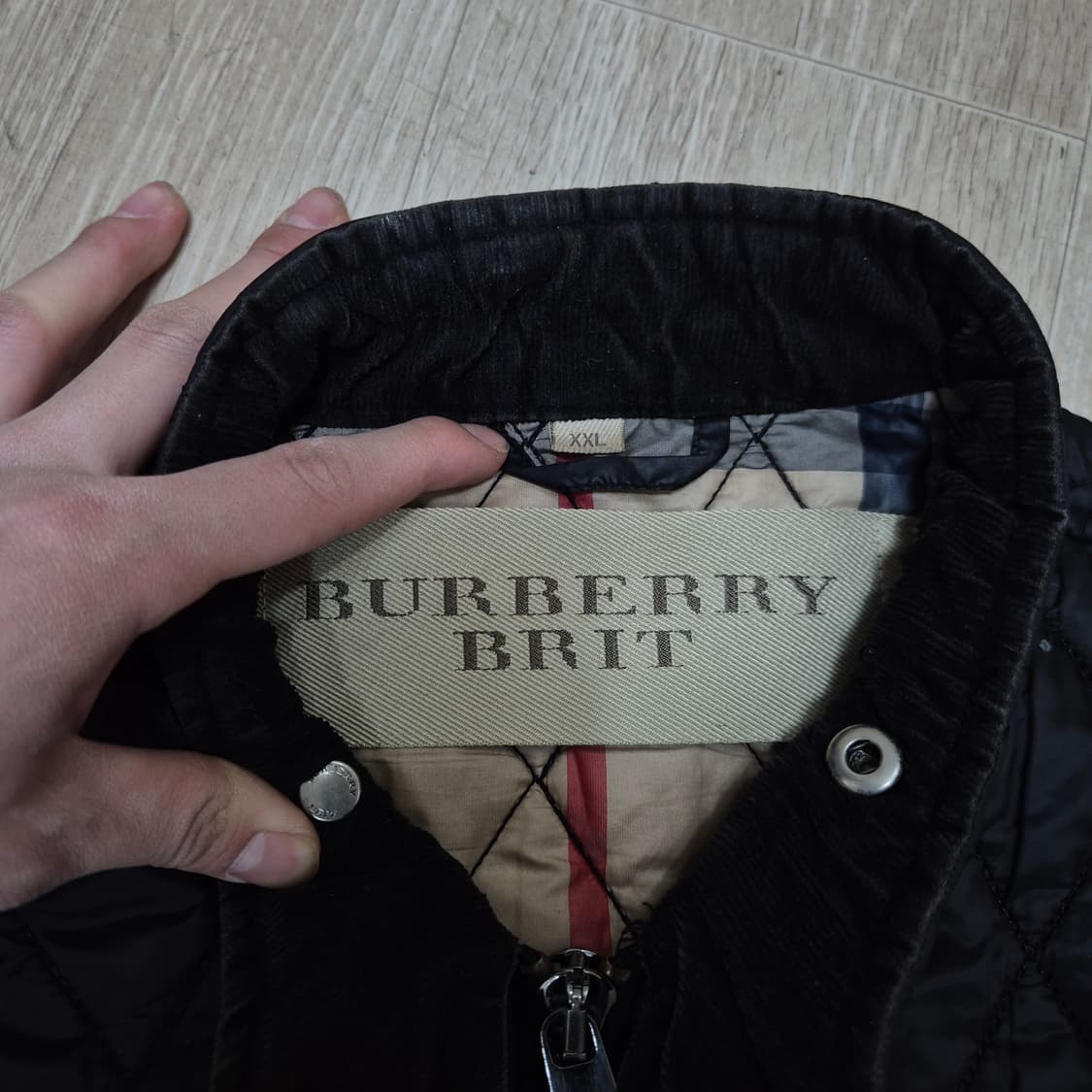 버버리 브릿 여성 다이아몬드 패턴 노바체크 안감 퀼팅자켓 2XL(110) 상품이미지5