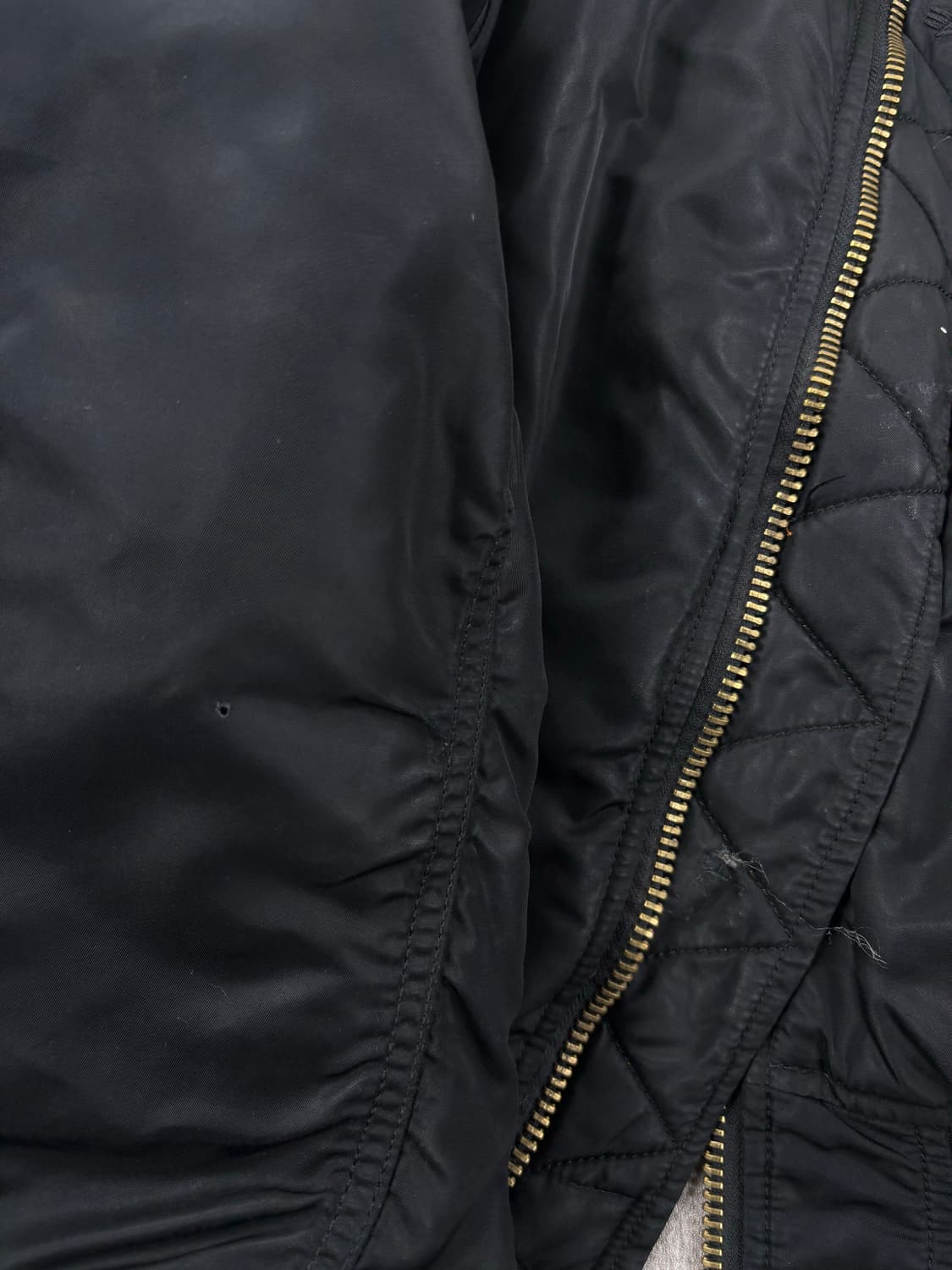 Alpha industries Ma-1 Blood chit 상품이미지8