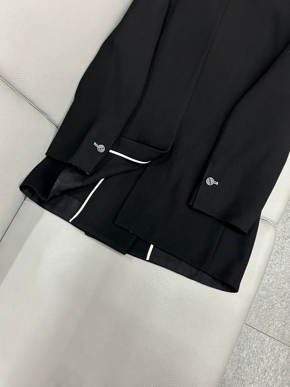 한섬 타임 여성 더블브레스트 블랙 울 자켓(루즈 55~66가능) 상품이미지5