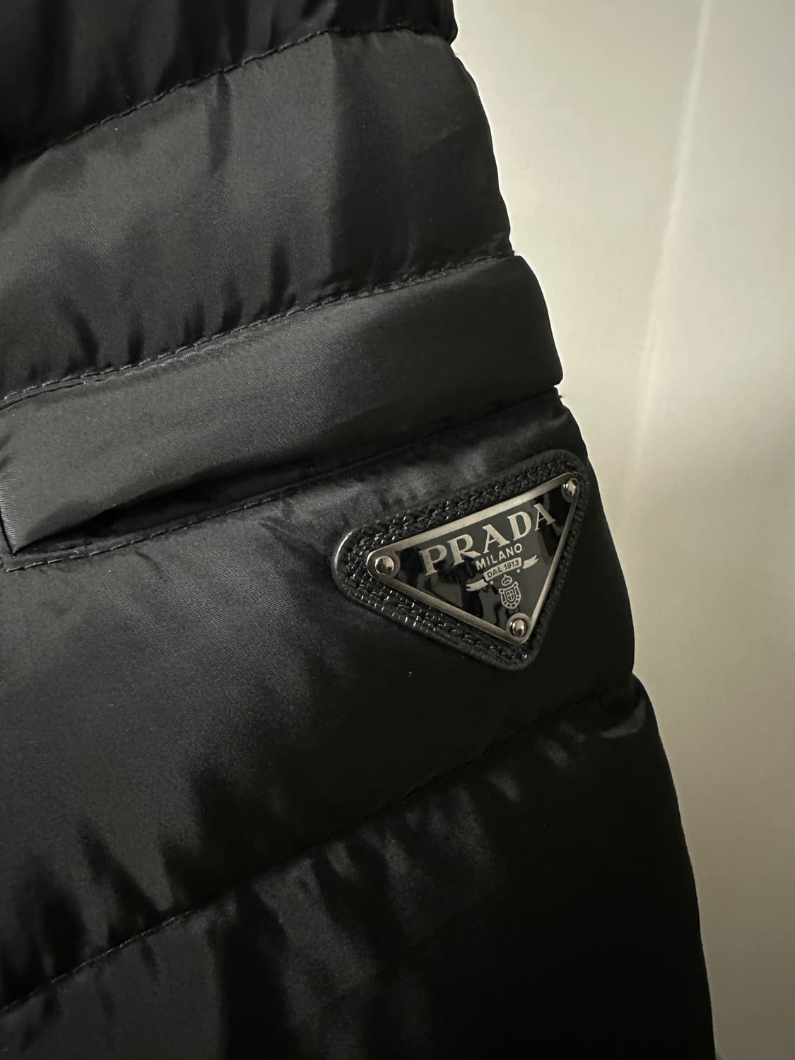 프라다 패딩 상품이미지1