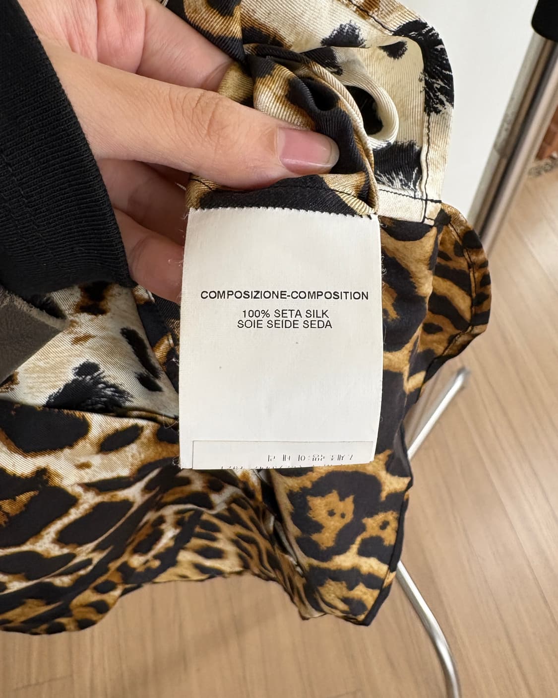 입생로랑 리브 고쉬 레오파드 프린팅 실크 셔츠 상품이미지9