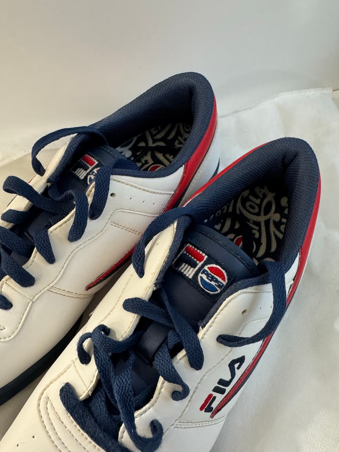 휠라x코카콜라 스니커즈(280mm) 상품이미지2