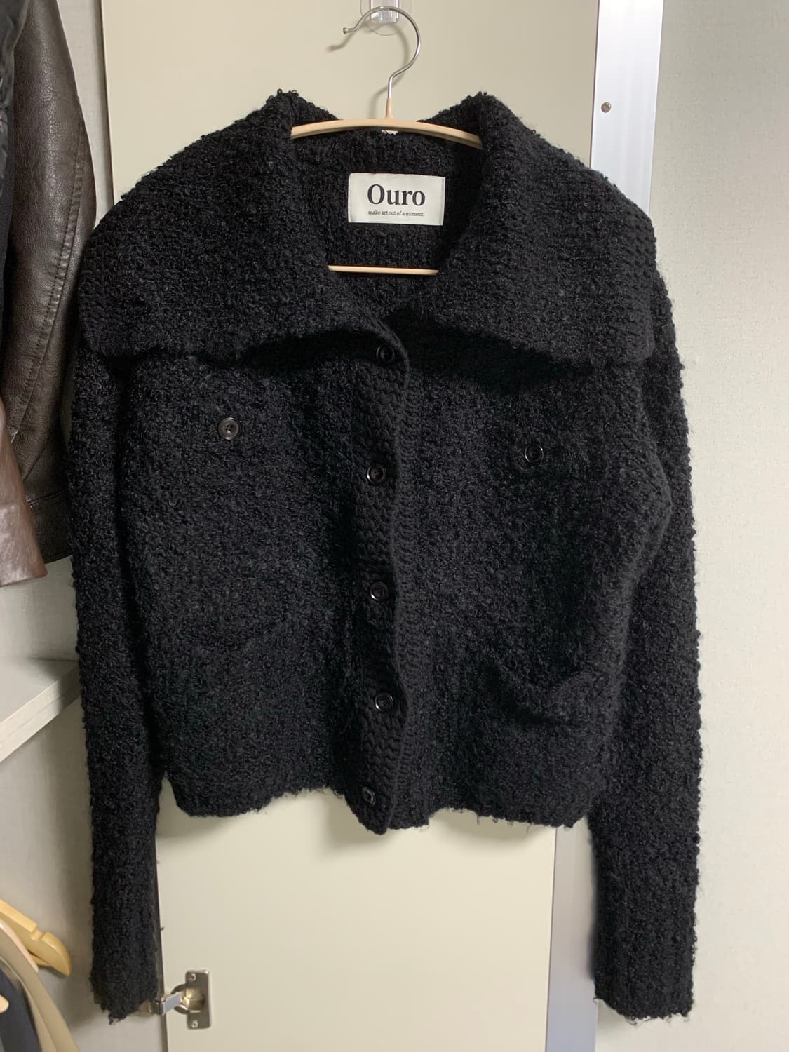 아우로 OURO 컬리 가디건 블랙 상품이미지2