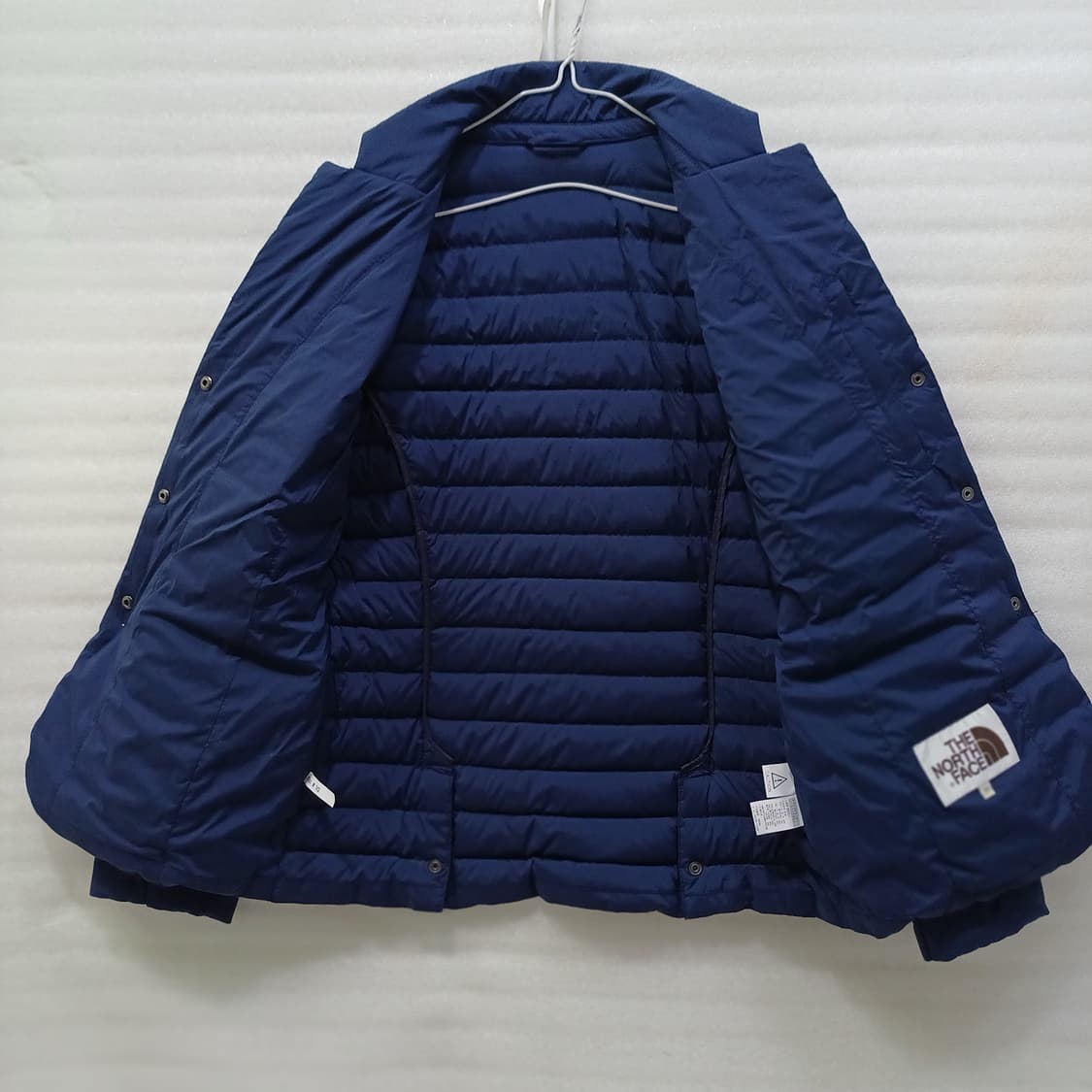 노스페이스 구스 다운 경량 패딩 자켓 여성 M 발수가공 사랑봉봉 상품이미지3