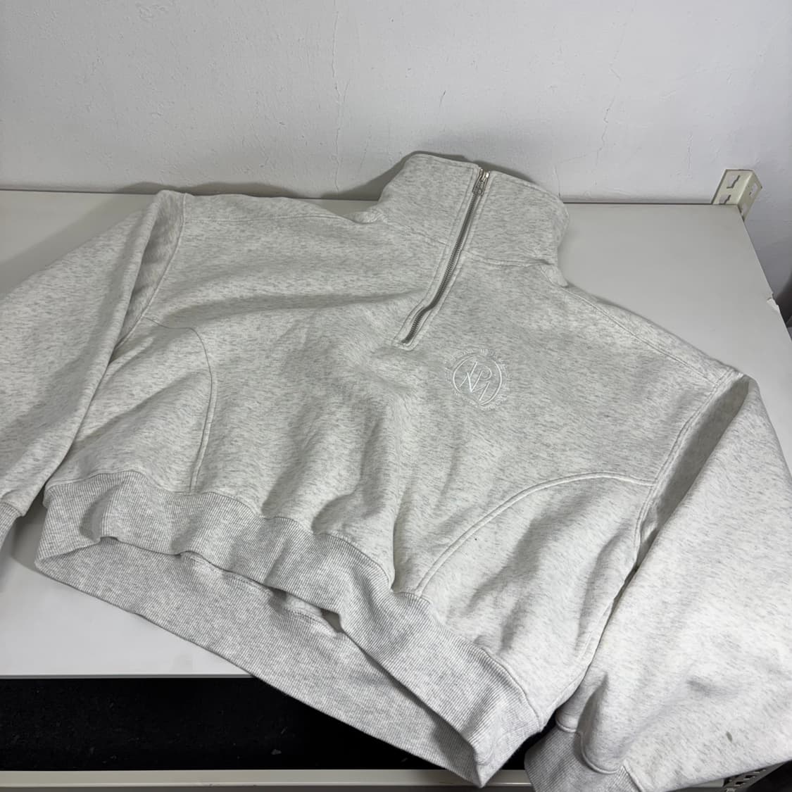 우먼FREE 파르티멘토 멜란지그레이 반집업 맨투맨 상품이미지1