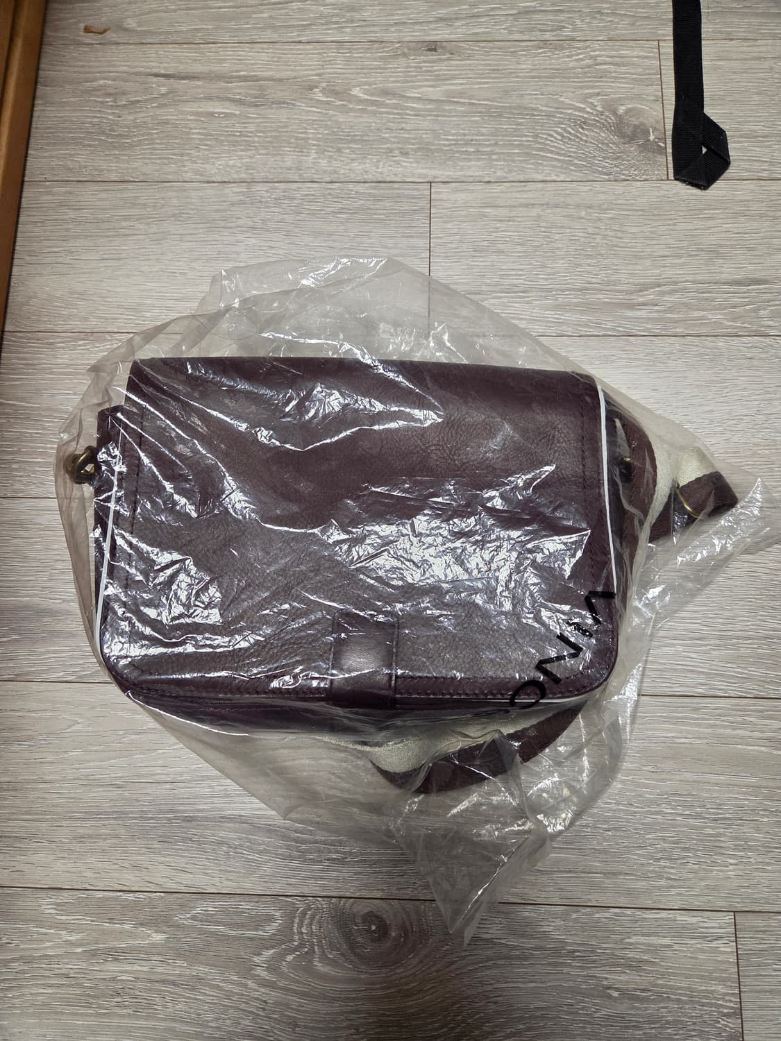 메이드웰 버건디 가죽 숄더백 상품이미지4