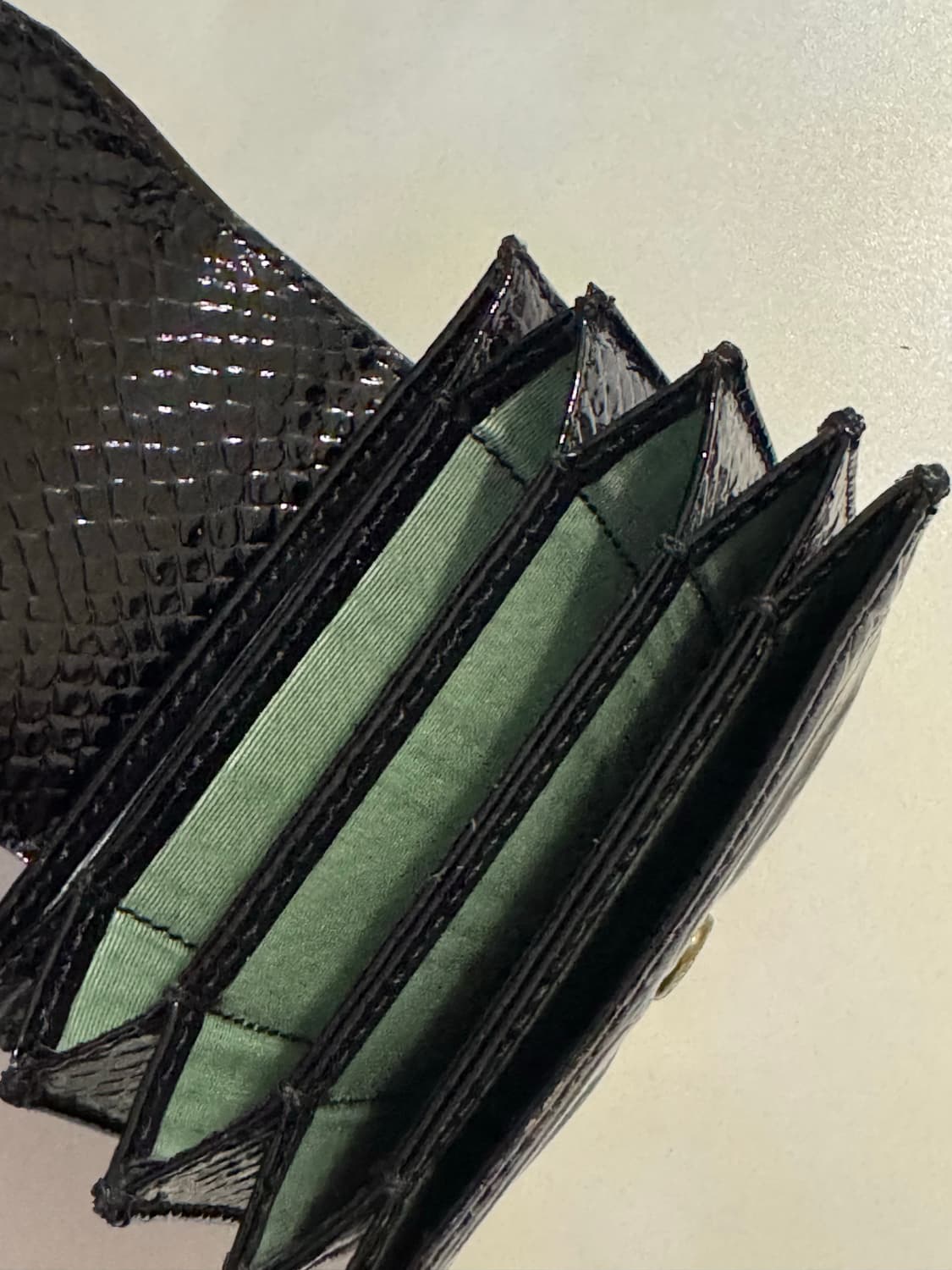 비비안 웨스트우드 샤이니 페이던트 플랩 카드지갑 홀더 상품이미지5