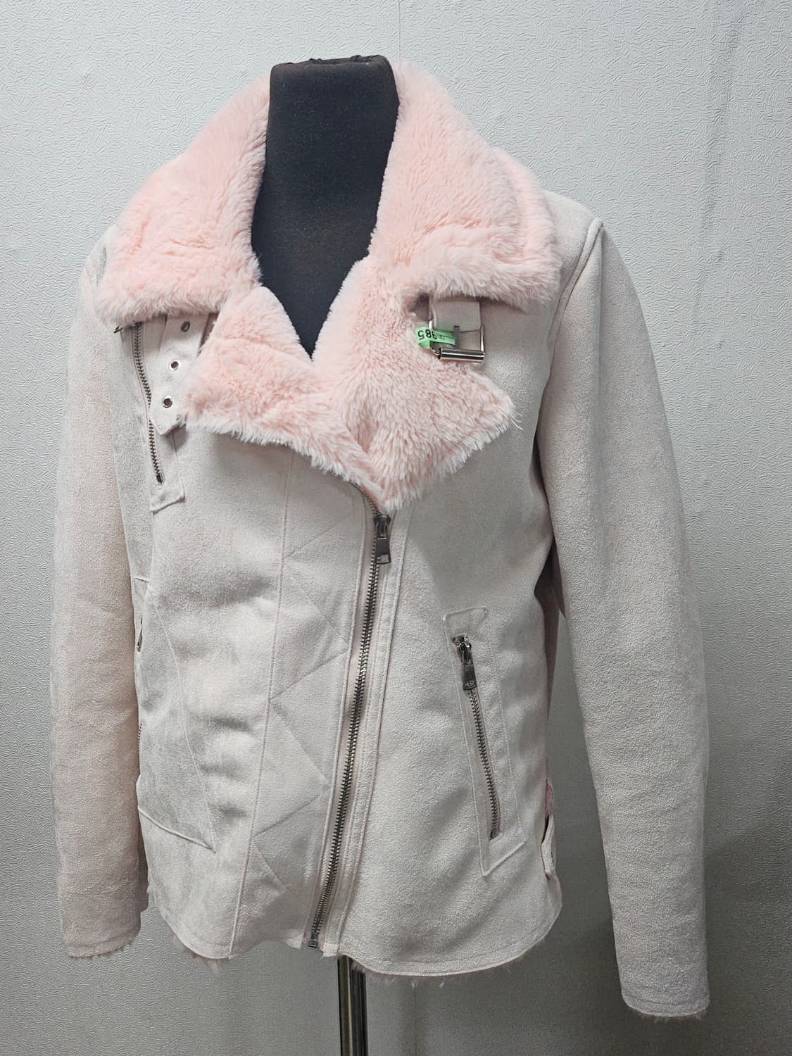 딸기우유빛깔 에코퍼 무스탕자켓  세탁완료  상품이미지2