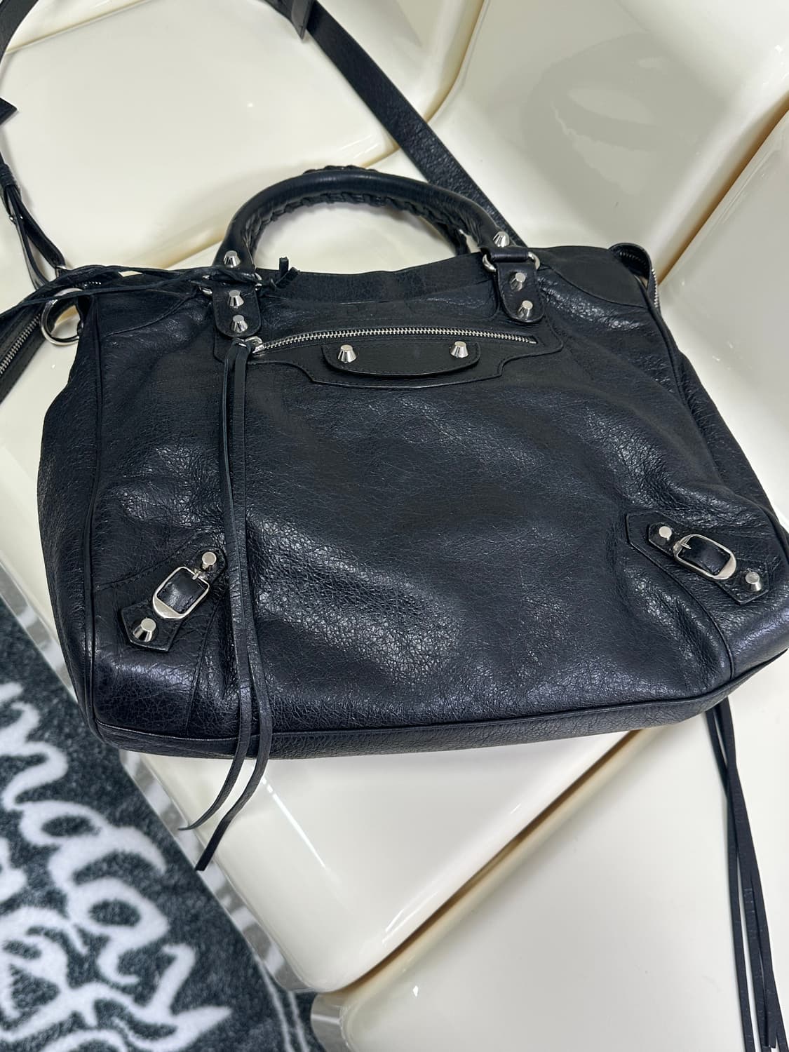 [A+ 정품] 발렌시아가 시티 모터백 벨로 블랙 상품이미지5