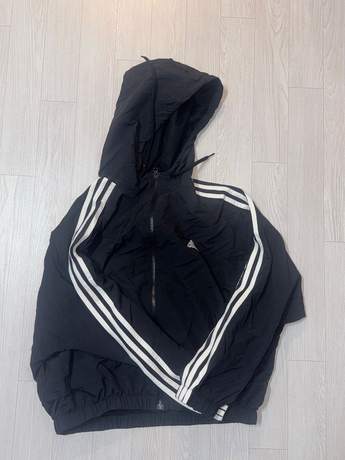 아디다스 크롭 바람막이 L 상품이미지1