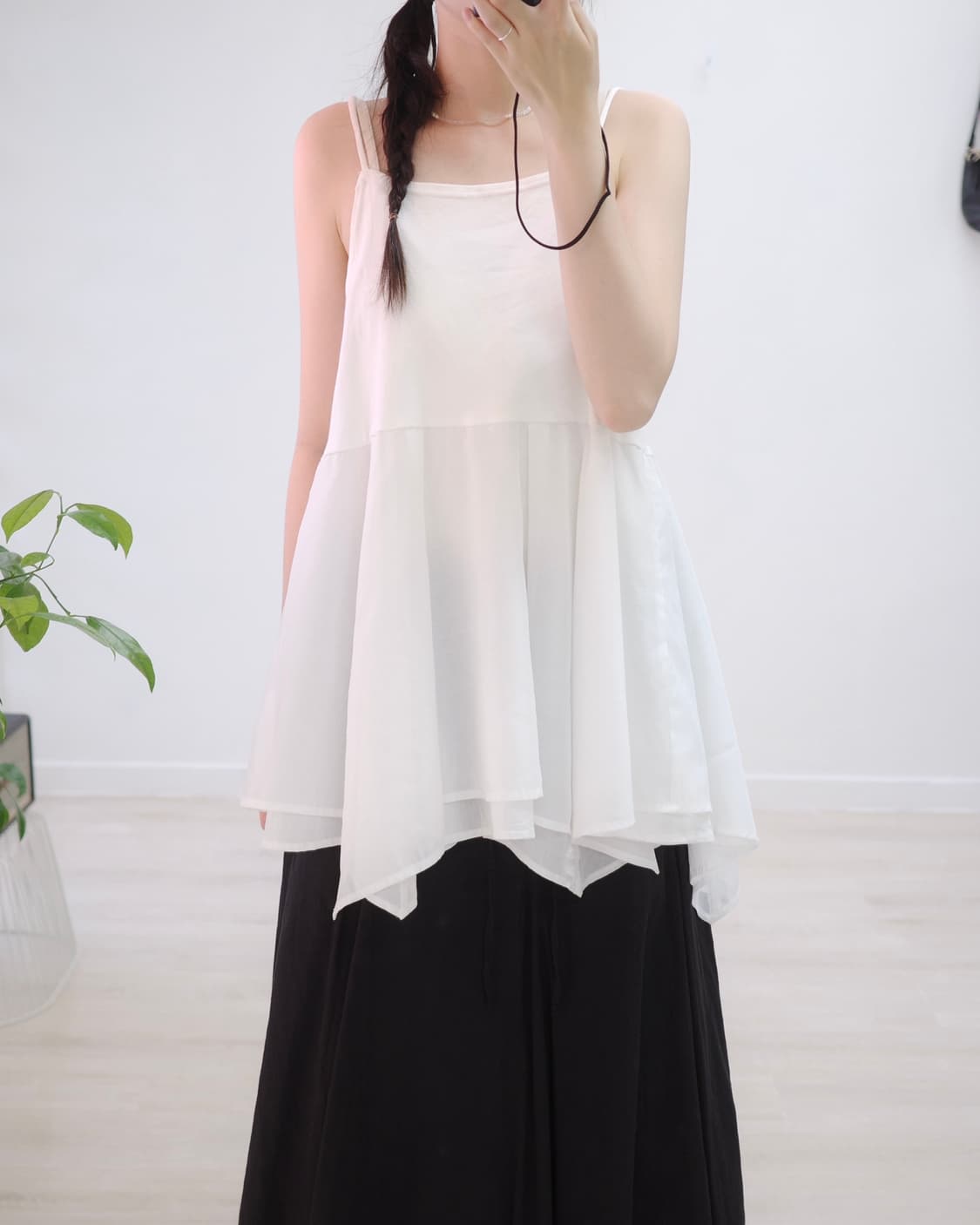 White Layered Sleeveless 상품이미지1