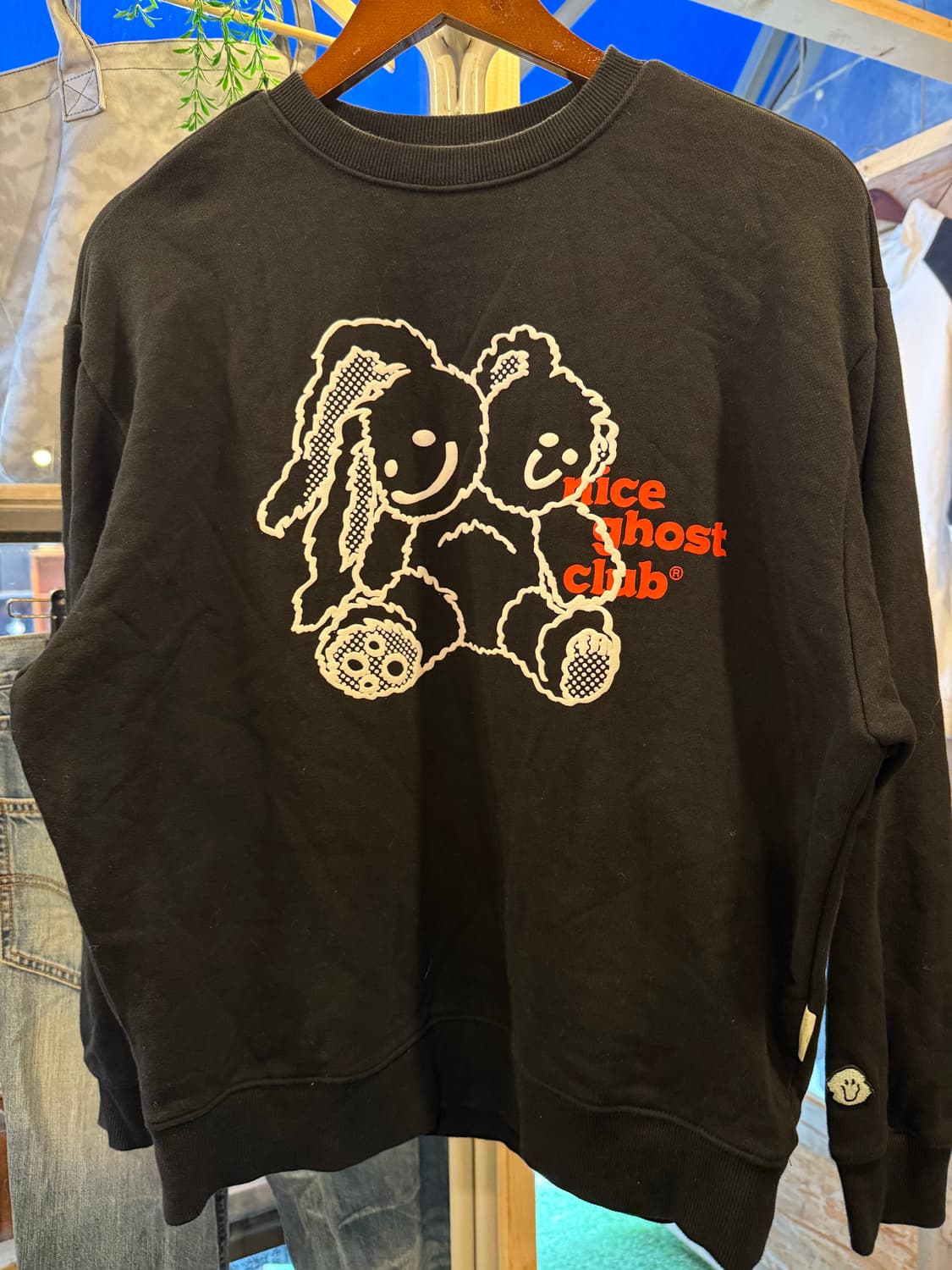 나이스고스트클럽 토끼 라운드 맨투맨 상품이미지1