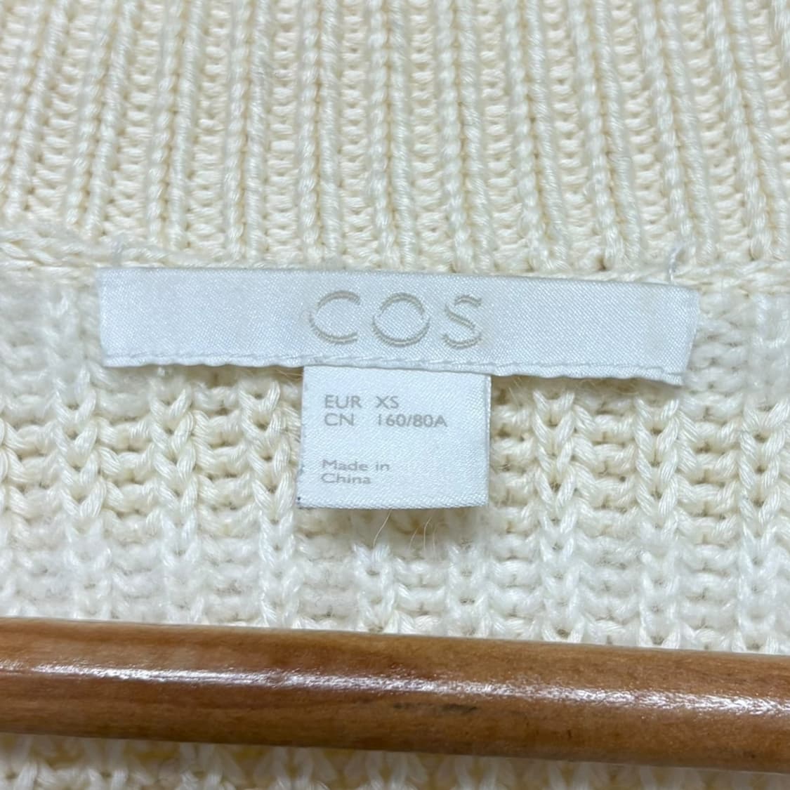 3653 COS 코스 크림색 크롭 니트가디건 상품이미지3