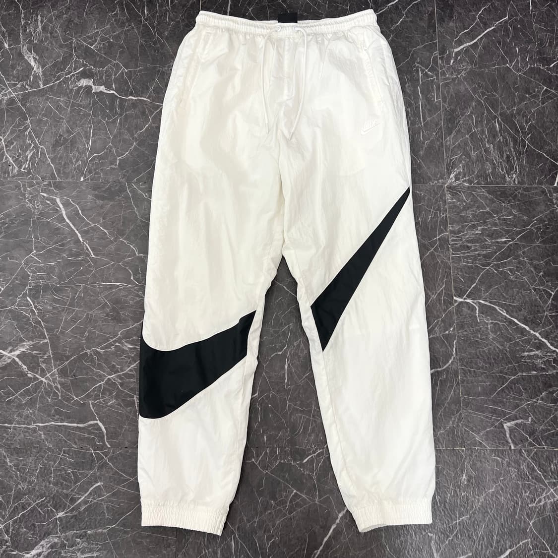 나이키 빅스우시 나일론 우븐 팬츠 화이트 상품이미지4