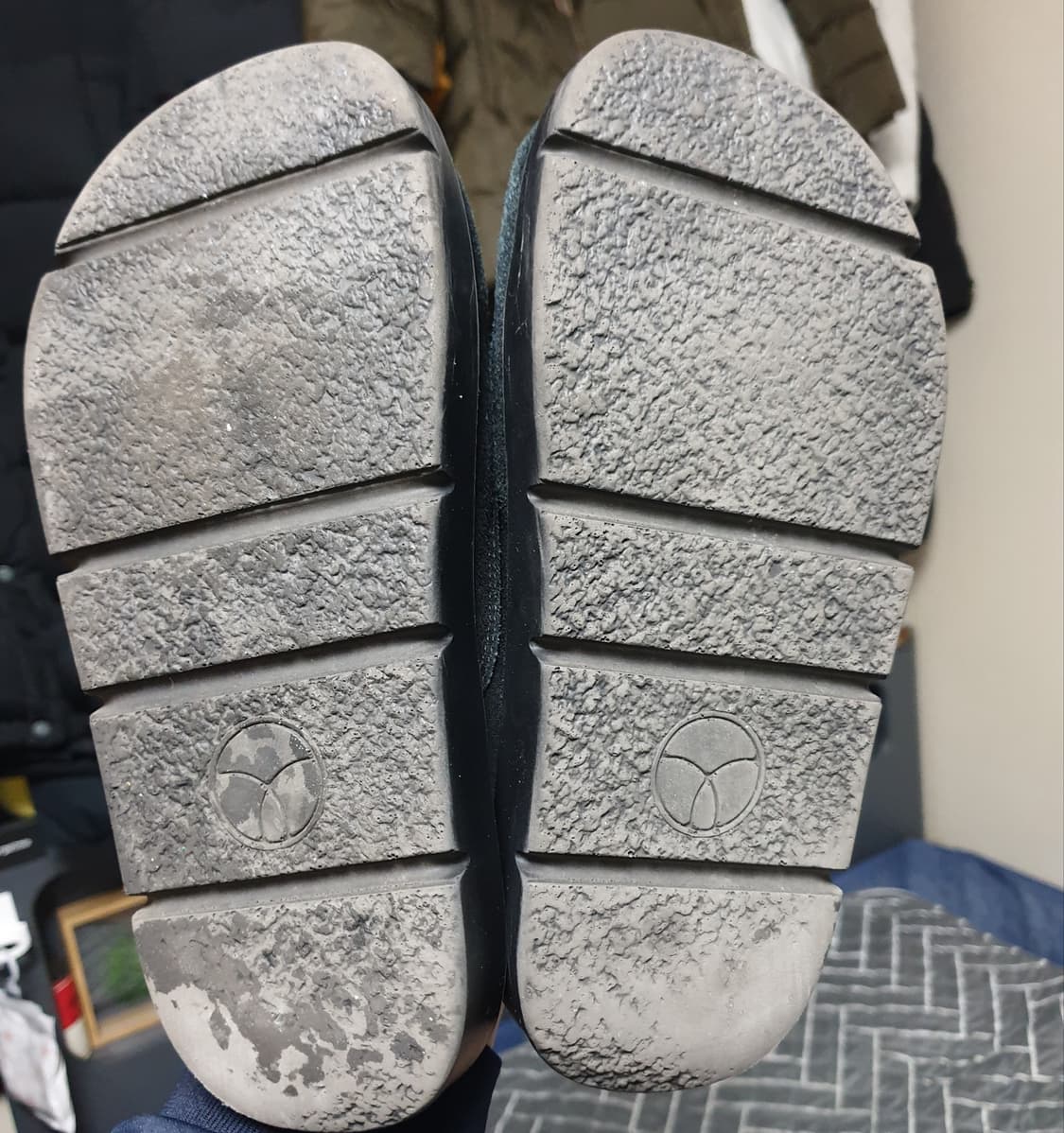 야세 벨로 안감털 슬리퍼 블랙 (240) 상품이미지4