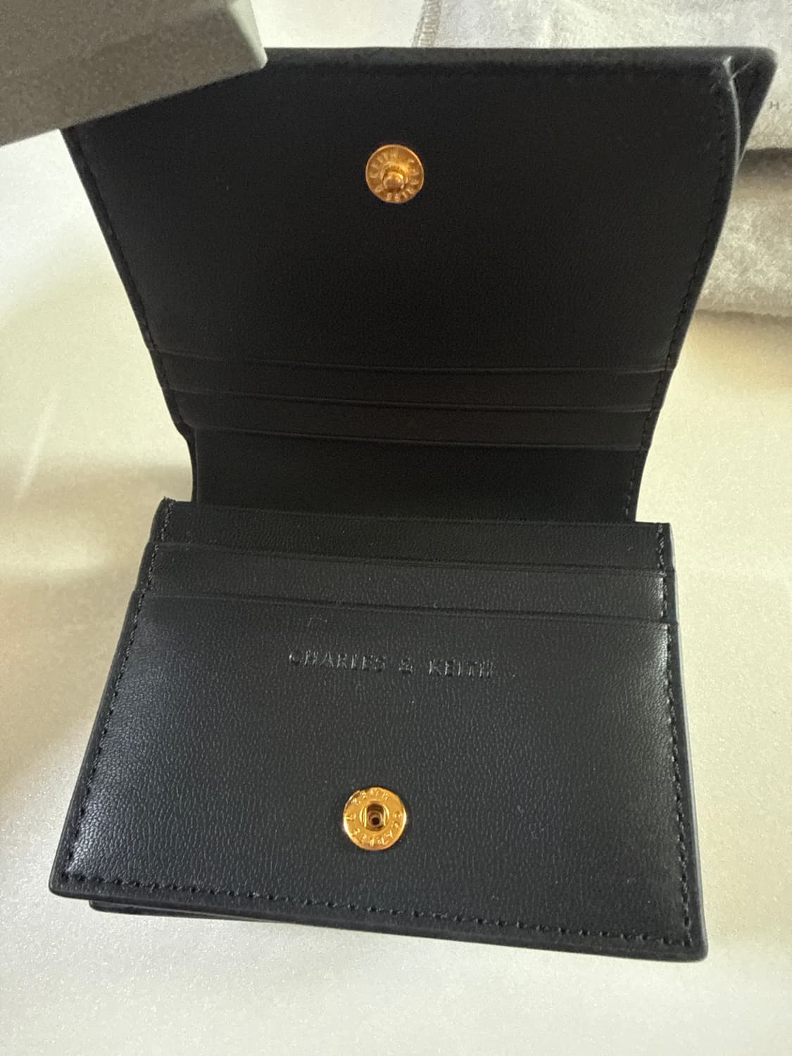 찰스앤키스 새제품 풀구성 지갑 상품이미지3